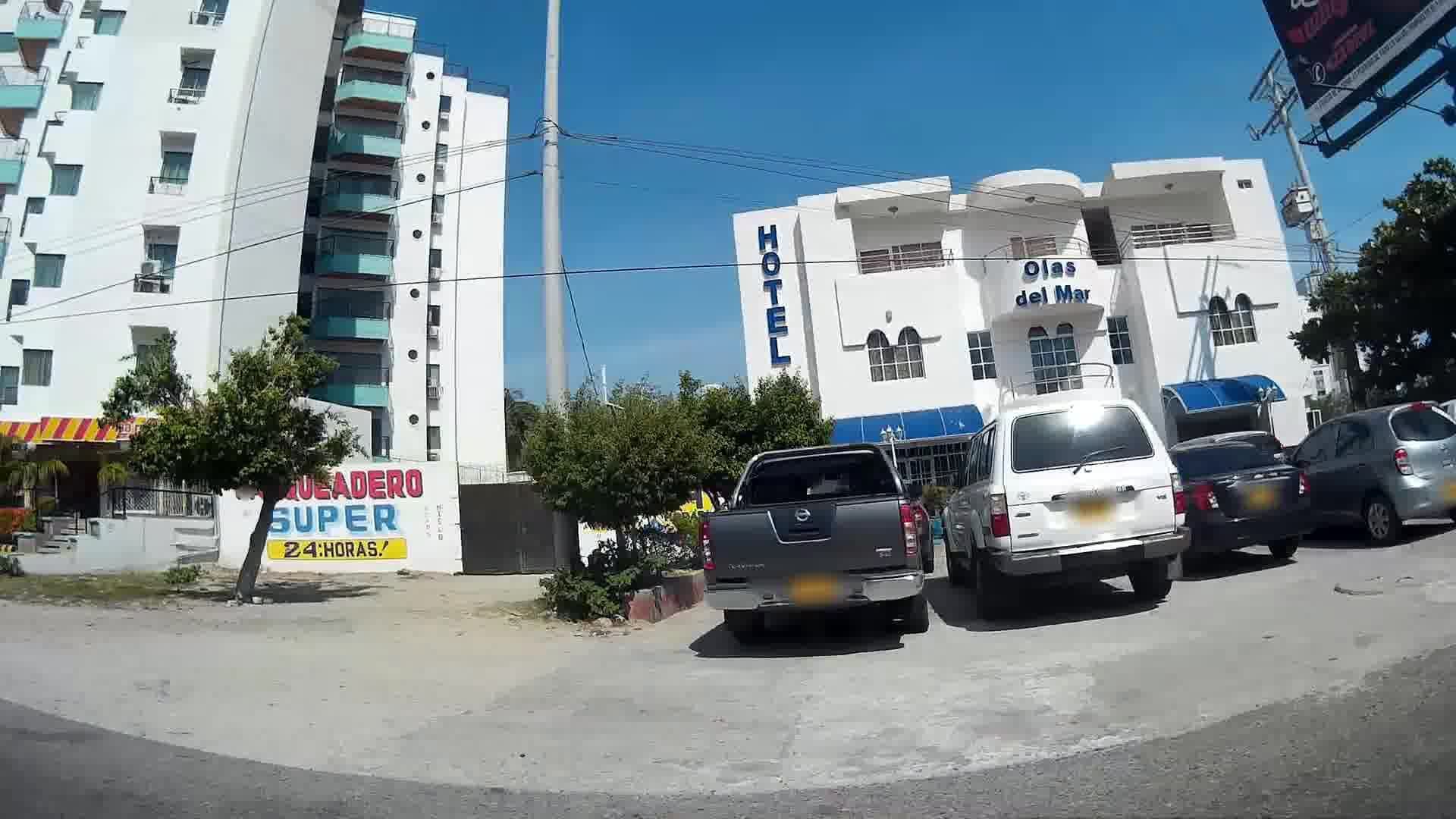 Street view near hotel olas del mar, Santa Marta — © humano (CC BY-SA · Mapillary)