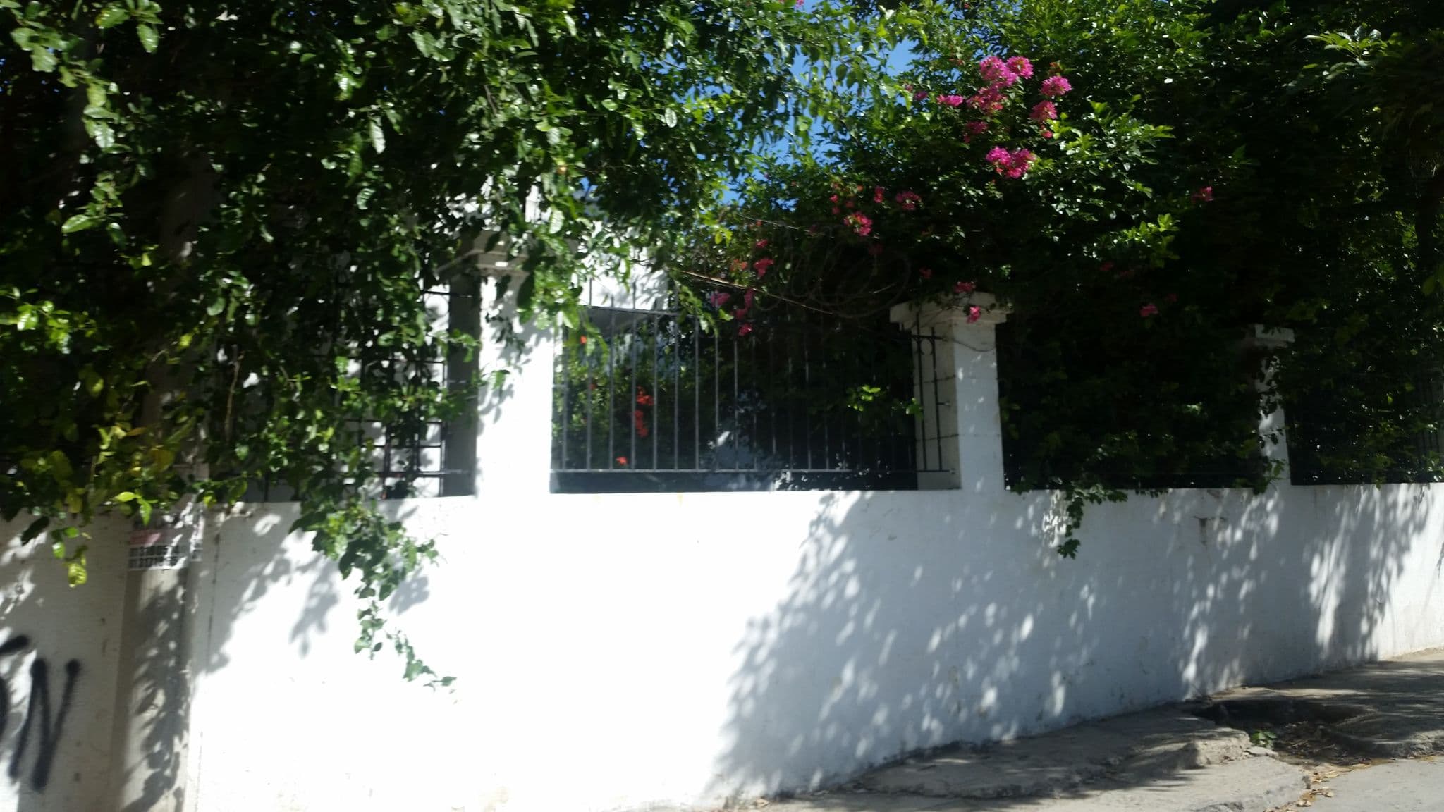 Street view near Travels Hostel, Santa Marta — © ejegg (CC BY-SA · Mapillary)