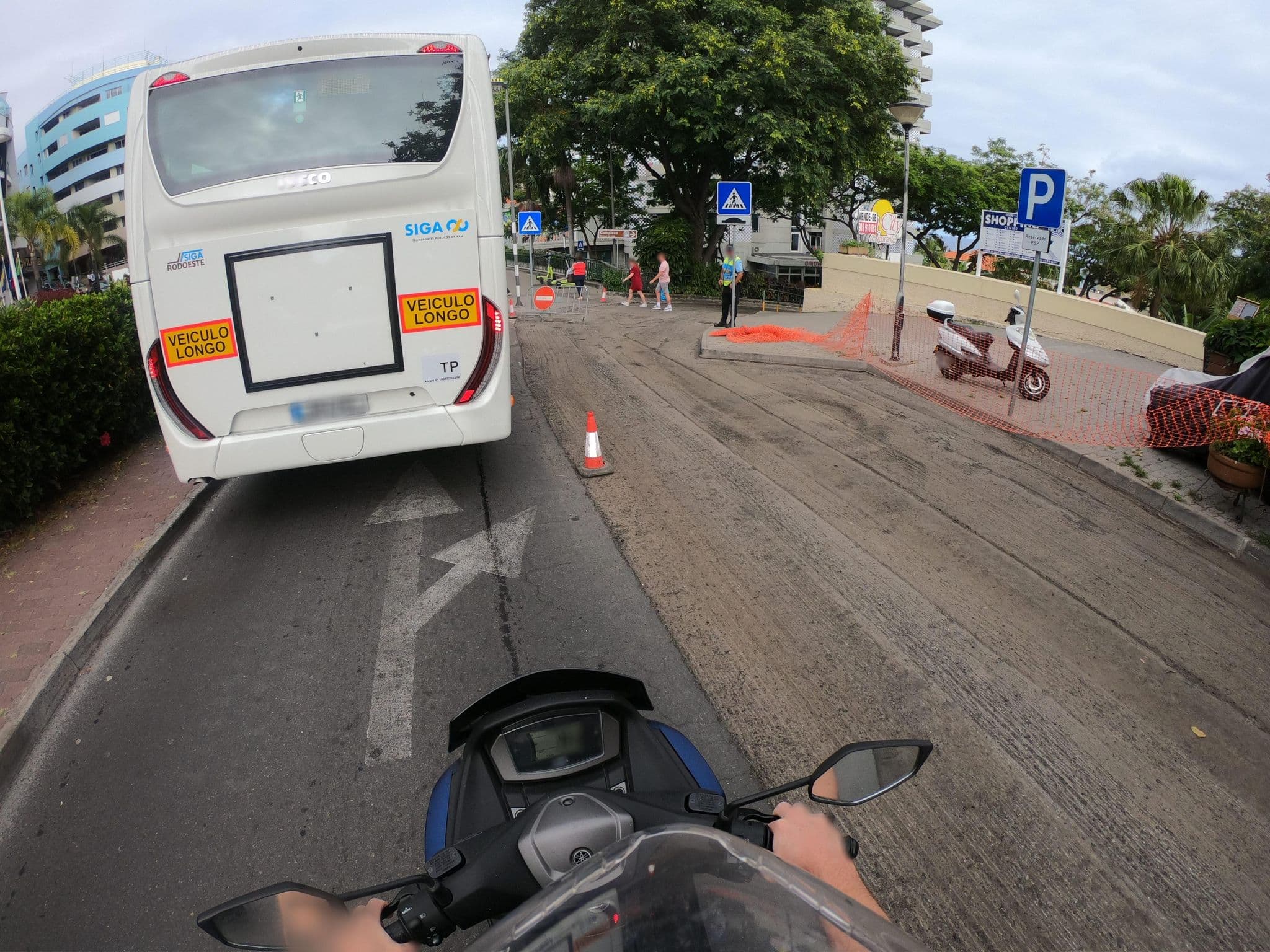 Street view near Antonio's Garden Apartments, São Martinho — © filipesilva (CC BY-SA · Mapillary)