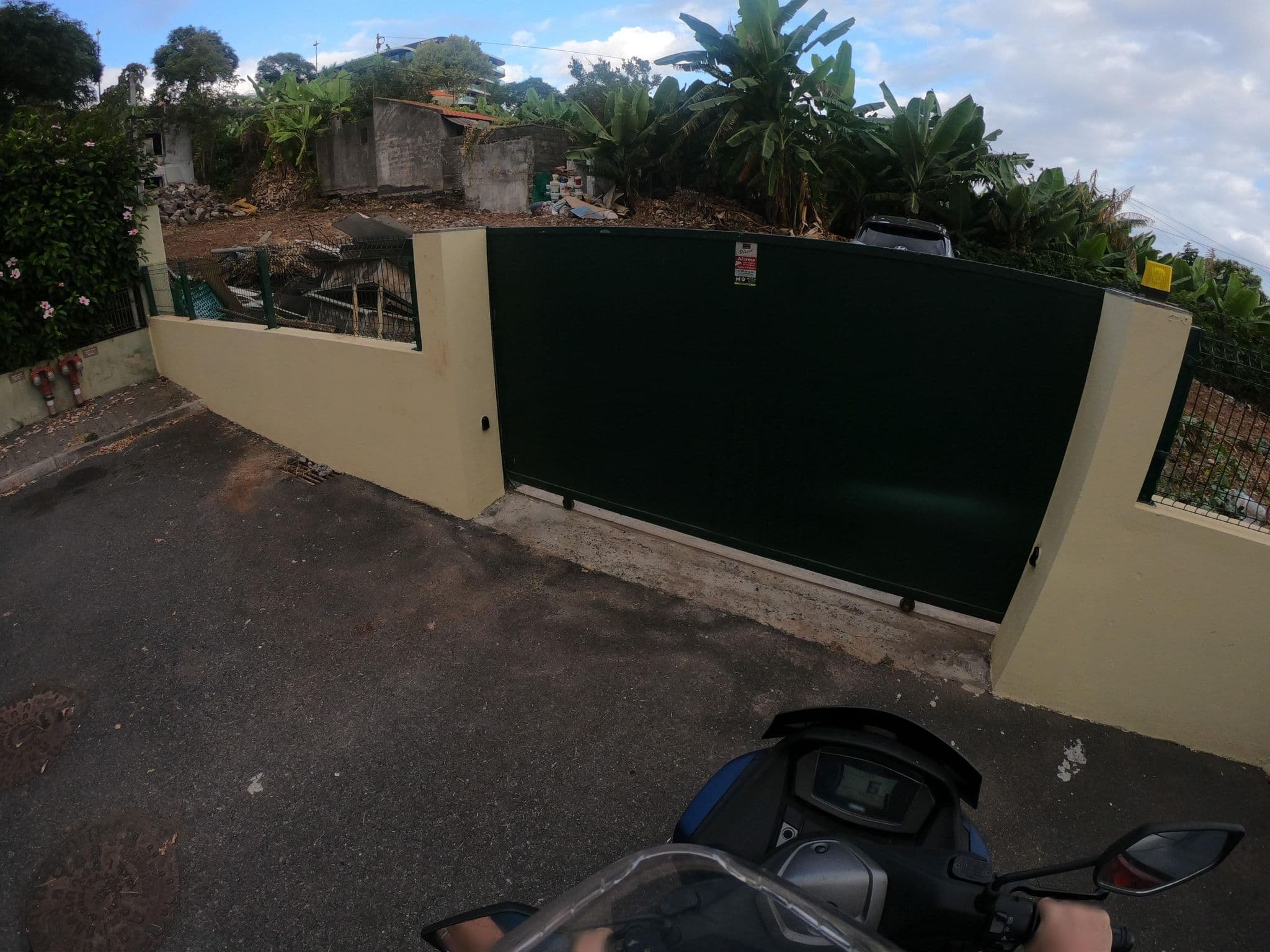 Street view near Swimmingpool, São Martinho — © filipesilva (CC BY-SA · Mapillary)
