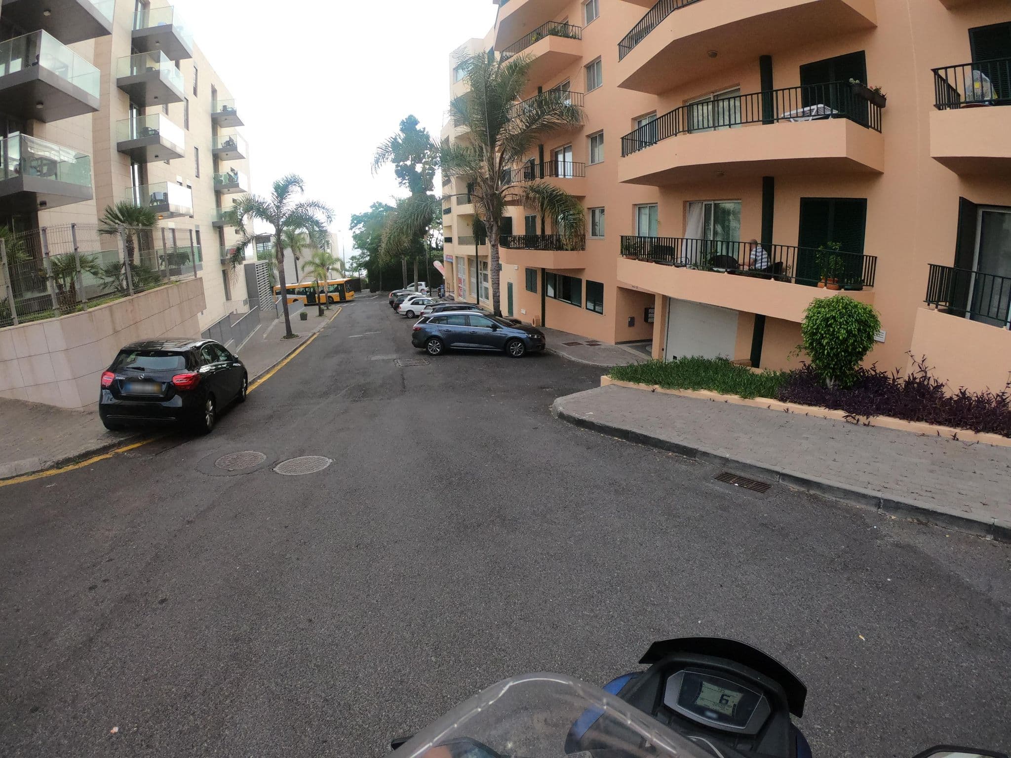 Street view near Casa do Cavacas - Ilha da Madeira, São Martinho — © filipesilva (CC BY-SA · Mapillary)