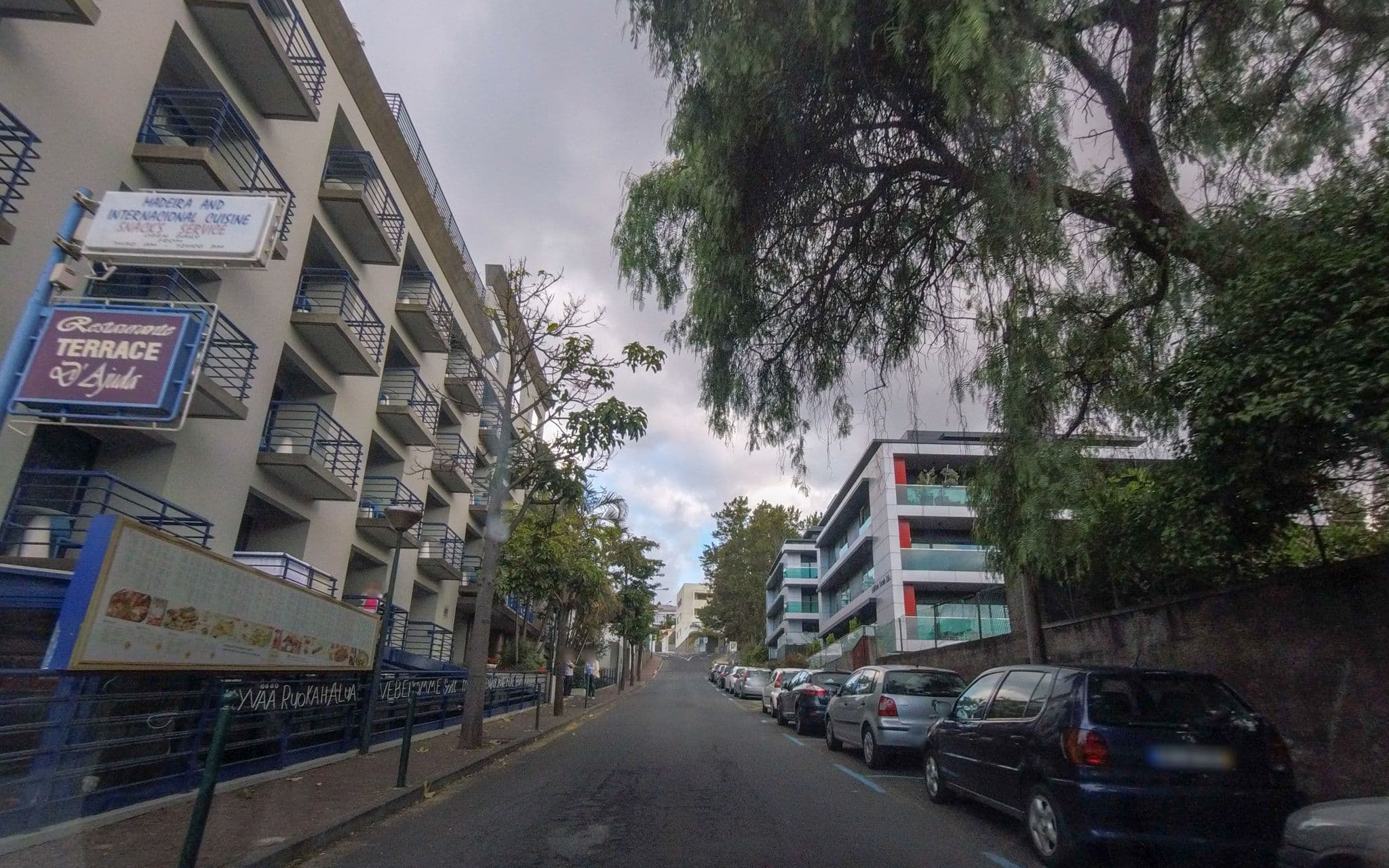 Street view near Terrace Mar Roof Pool & Bar, São Martinho — © nunocaldeira (CC BY-SA · Mapillary)
