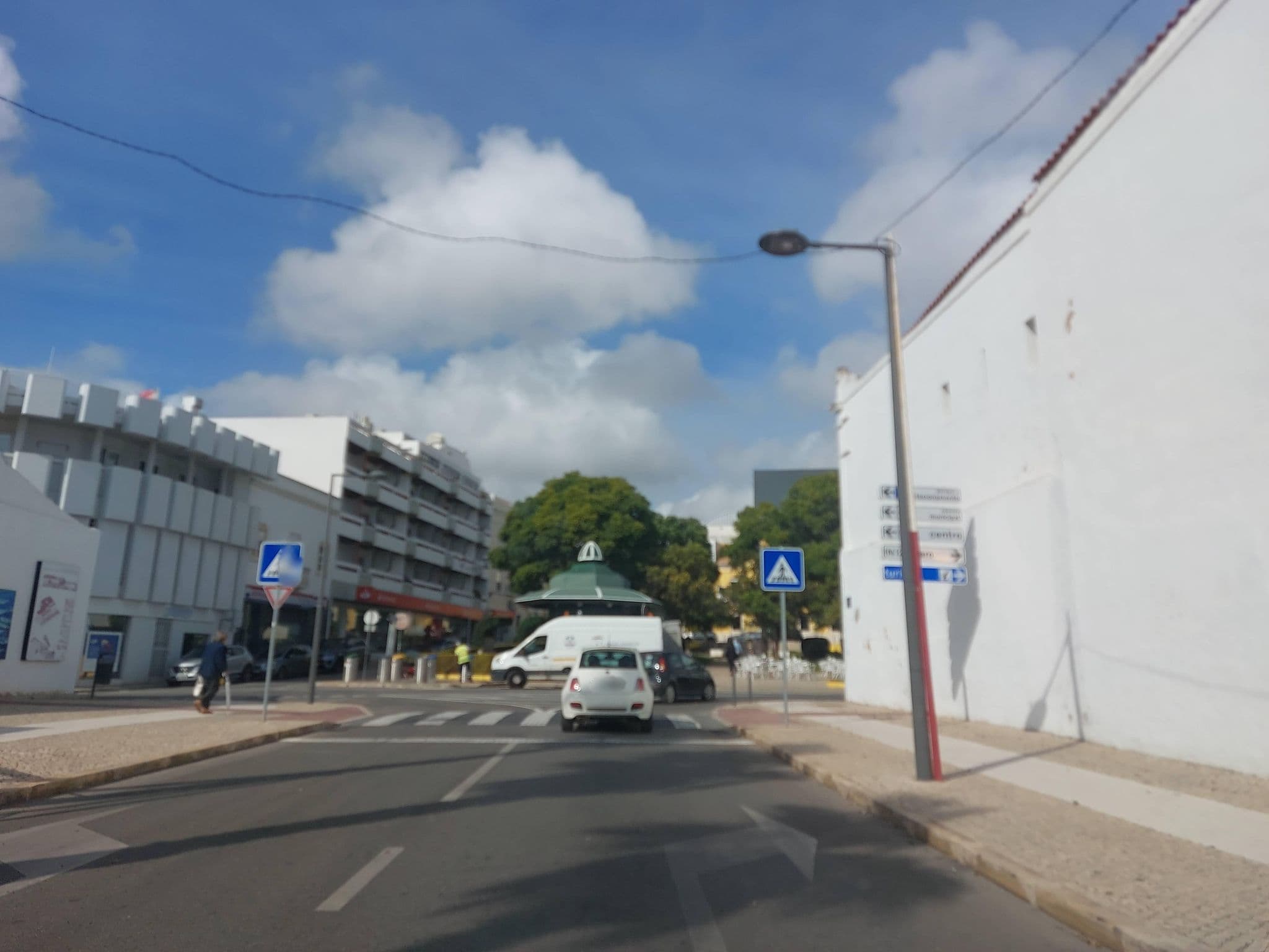 Street view near Villa Rio Casa de Hóspedes, Portimão — © 5rmft (CC BY-SA · Mapillary)