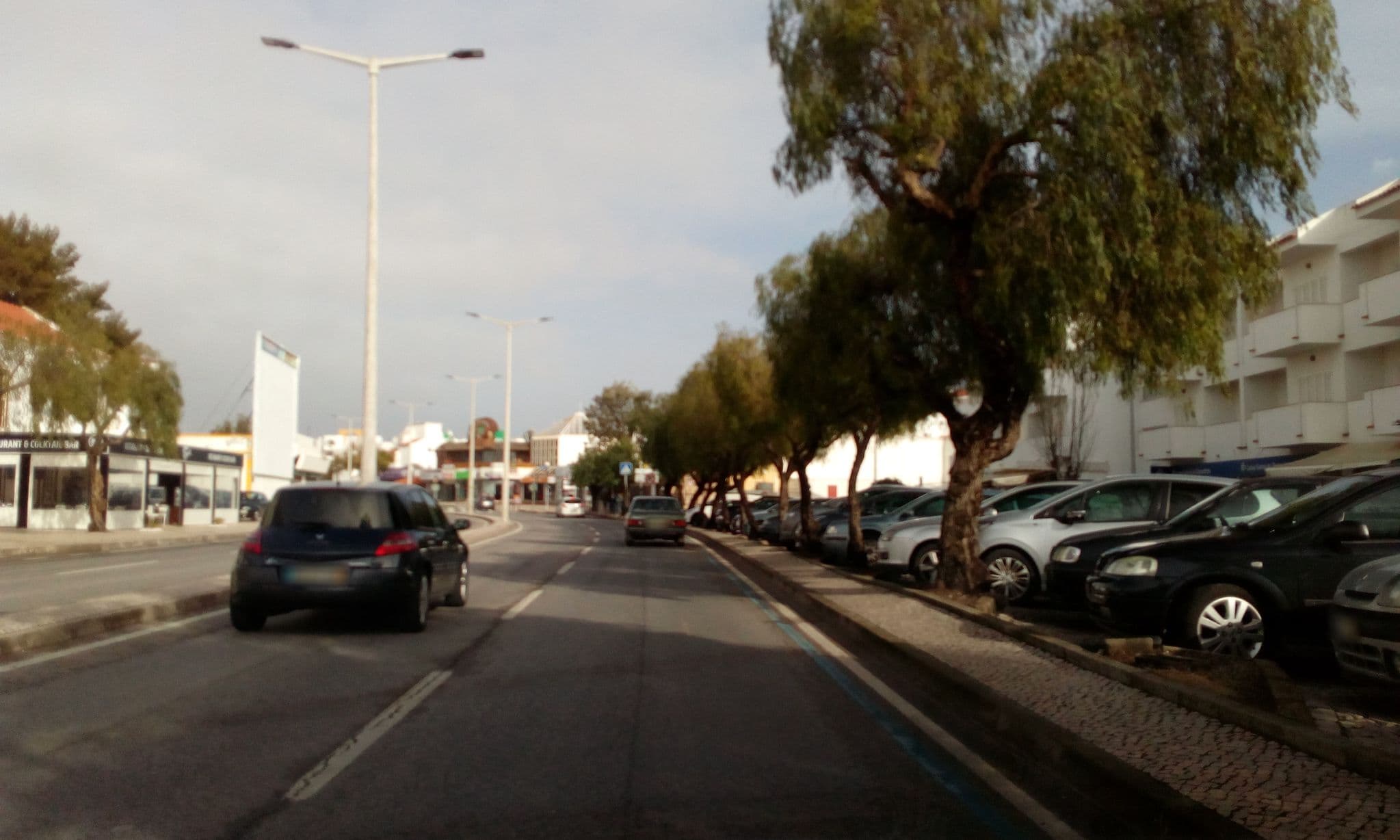 Street view near Akisol Albufeira Areia, Albufeira — © micmin1972 (CC BY-SA · Mapillary)