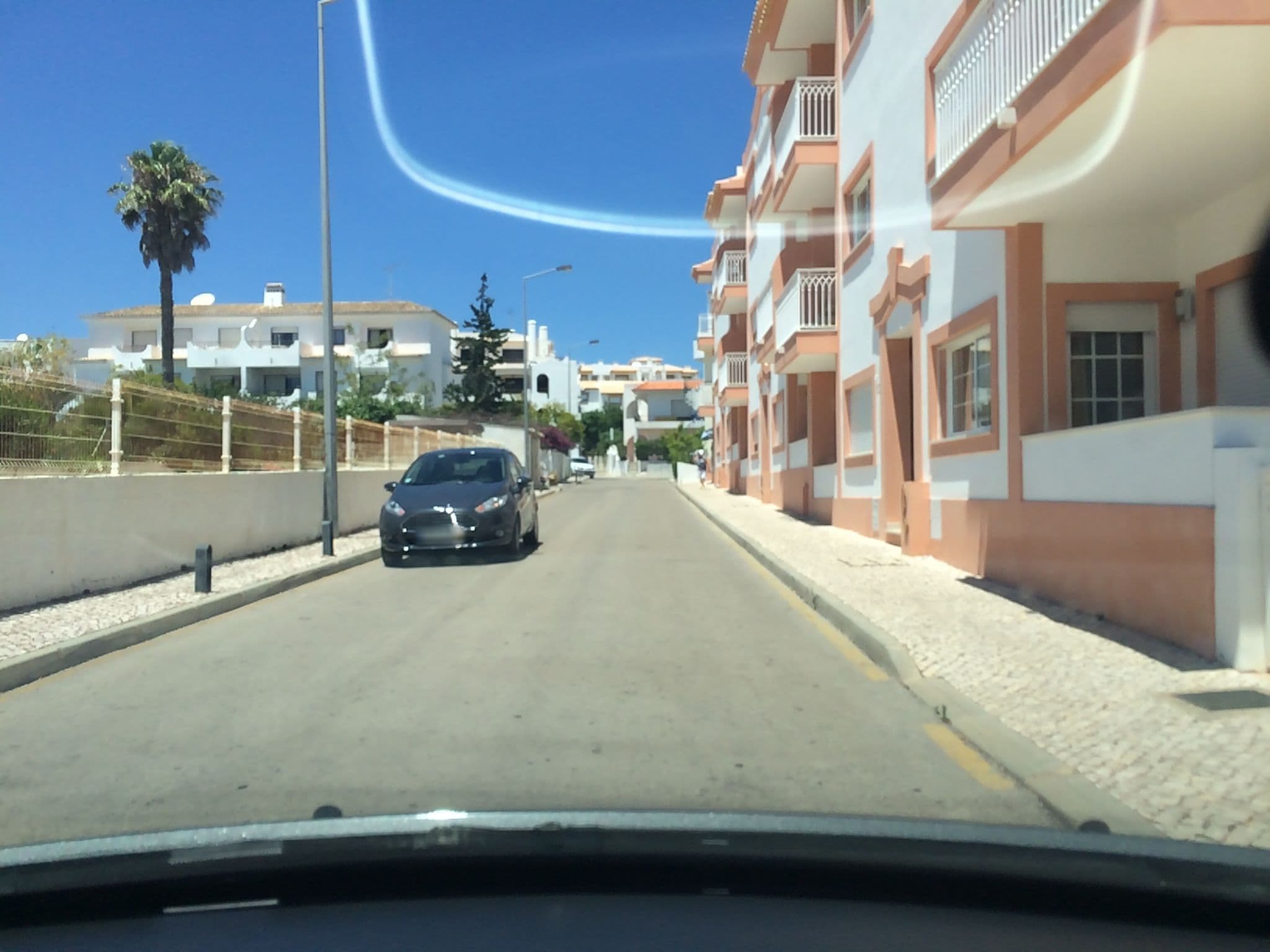 Street view near Apartamentos Monte da Vinha I, Olhos de Água — © julianlb (CC BY-SA · Mapillary)