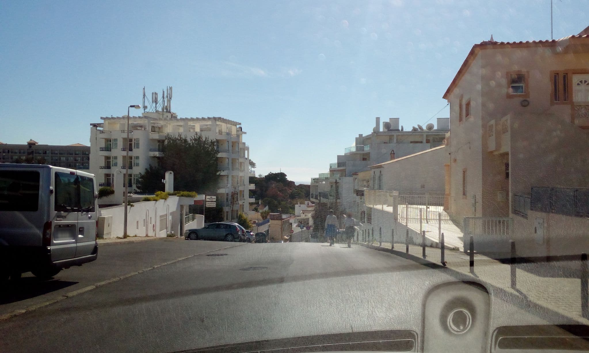 Street view near Naturmar By Silmar, Olhos de Água — © micmin1972 (CC BY-SA · Mapillary)