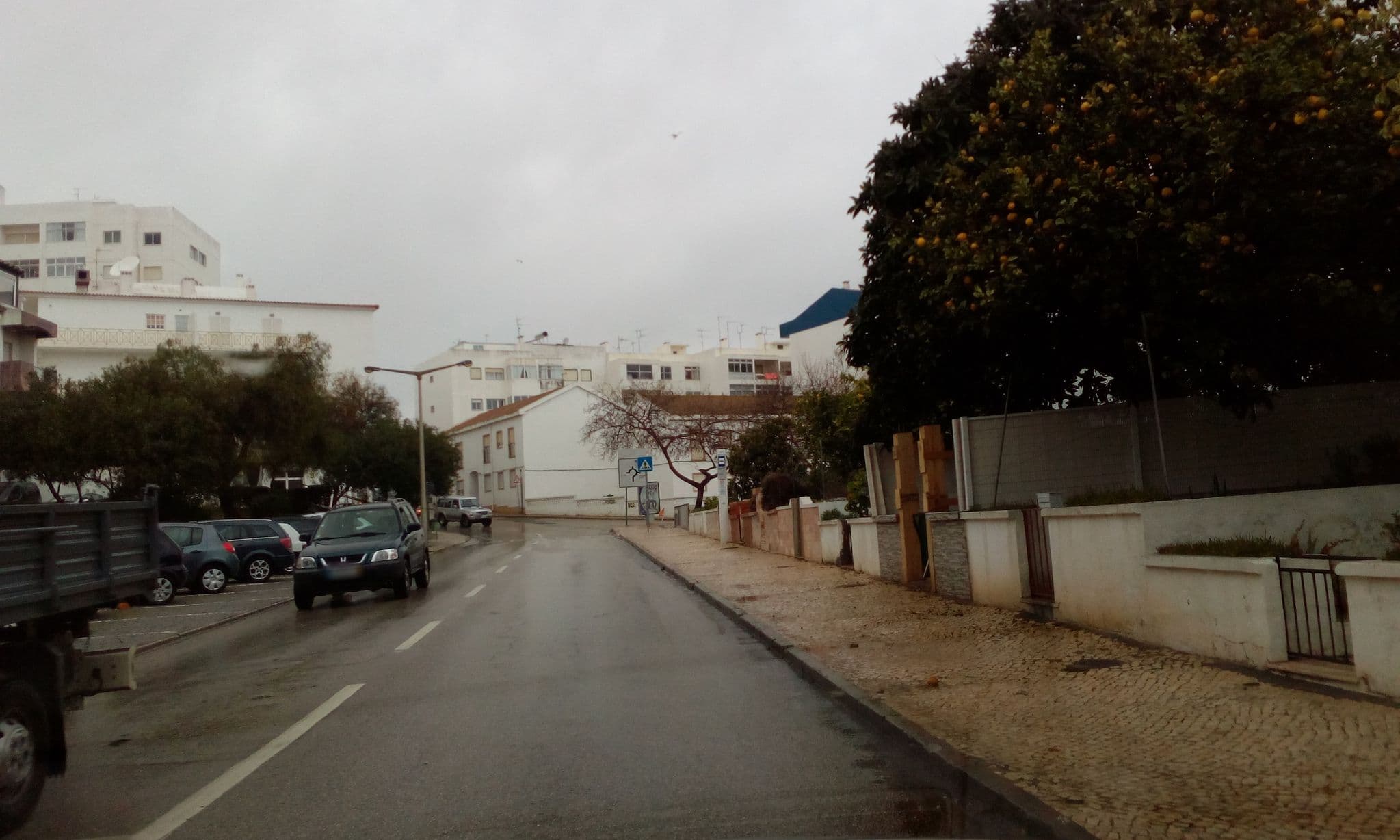 Street view near Sunny House, Lagos — © micmin1972 (CC BY-SA · Mapillary)