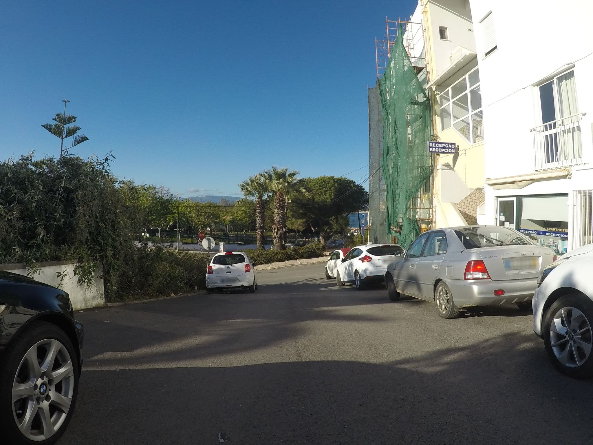 Street view near Apartamentos Marvela, Lagos — © chrisbeddow (CC BY-SA · Mapillary)