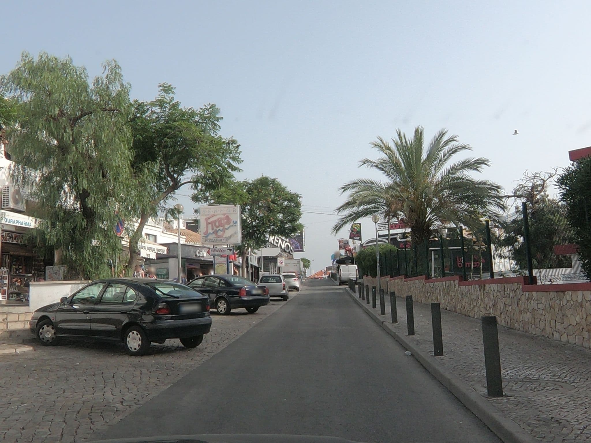 Street view near Hotel da Aldeia, Albufeira — © sanjorgepinho (CC BY-SA · Mapillary)