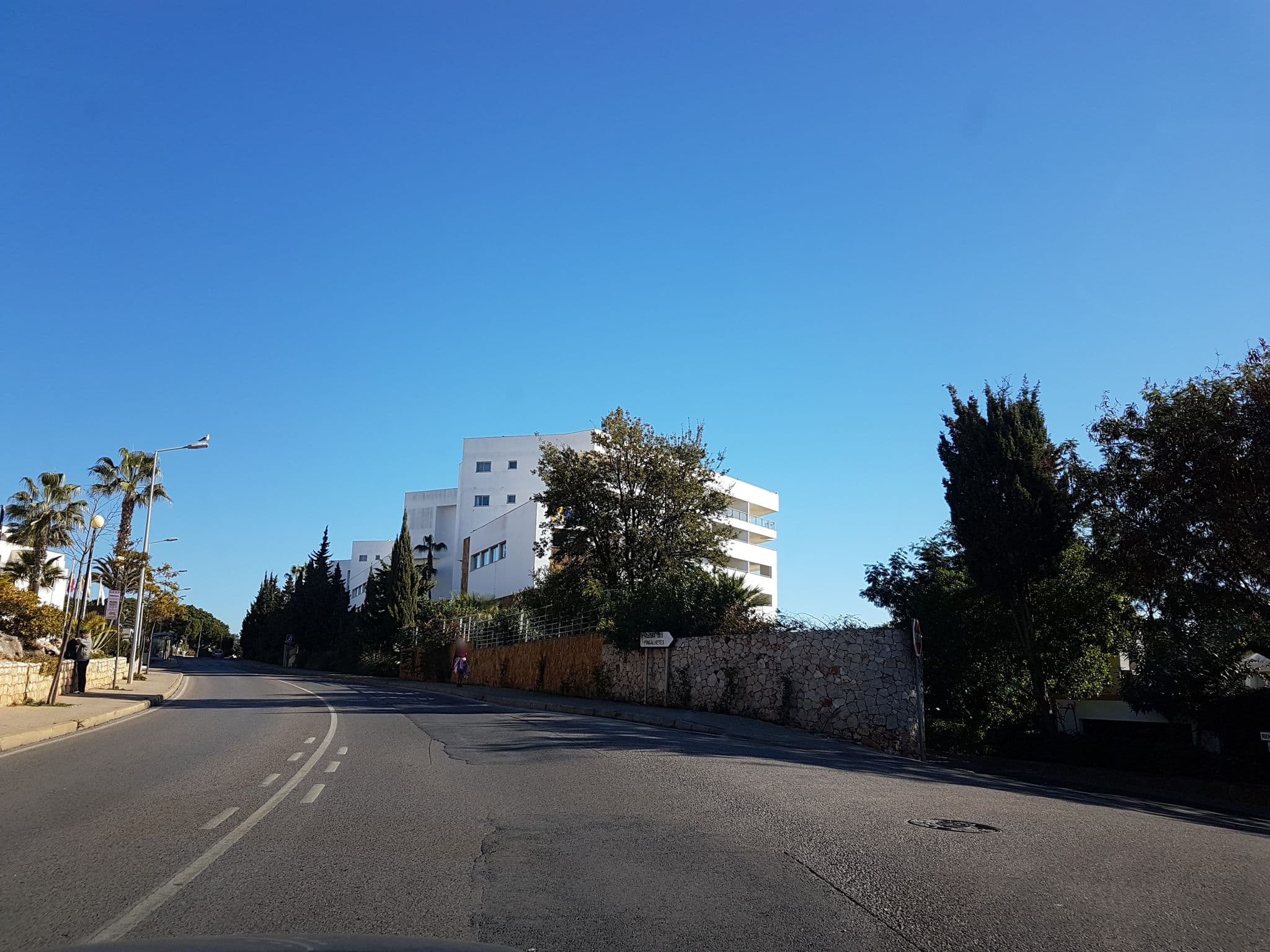 Street view near appartementje in Alfagar, Olhos de Água — © jopparn (CC BY-SA · Mapillary)
