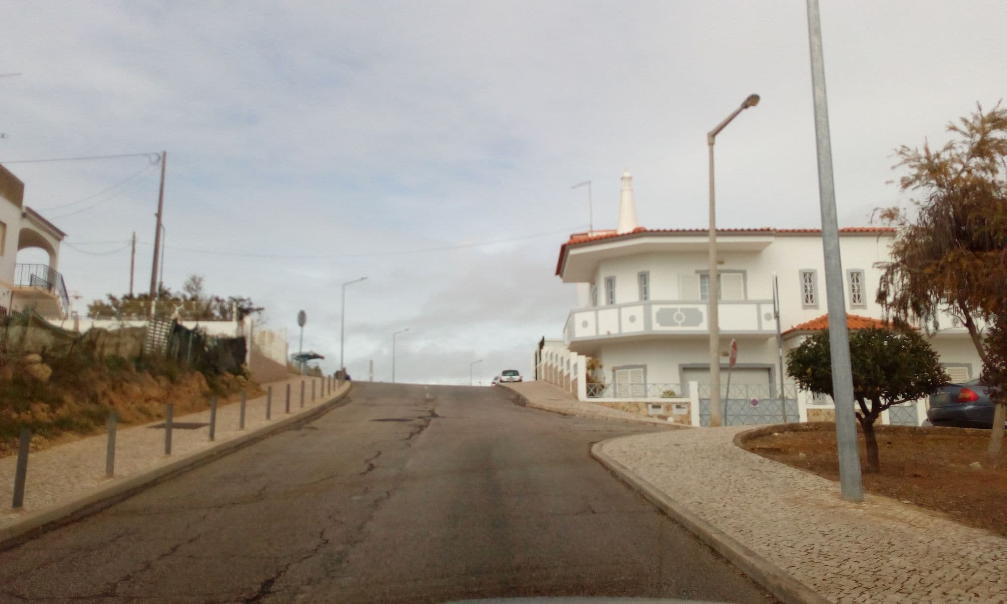 Street view near Lunahotéis - Empreendimentos e Investimentos Hoteleiros, Albufeira — © micmin1972 (CC BY-SA · Mapillary)