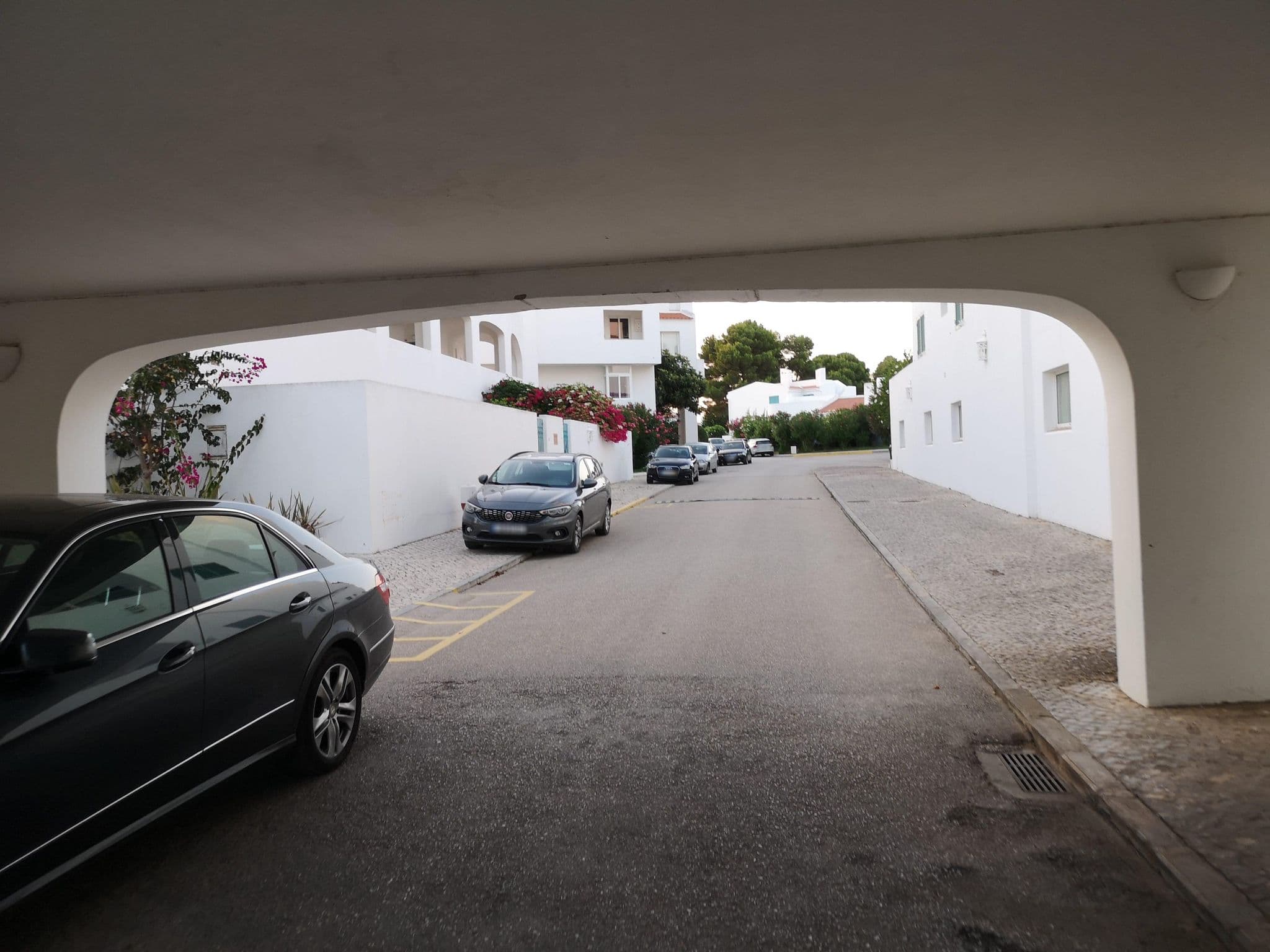 Street view near Aldeamento da Prainha, Alvor — © moon4 (CC BY-SA · Mapillary)