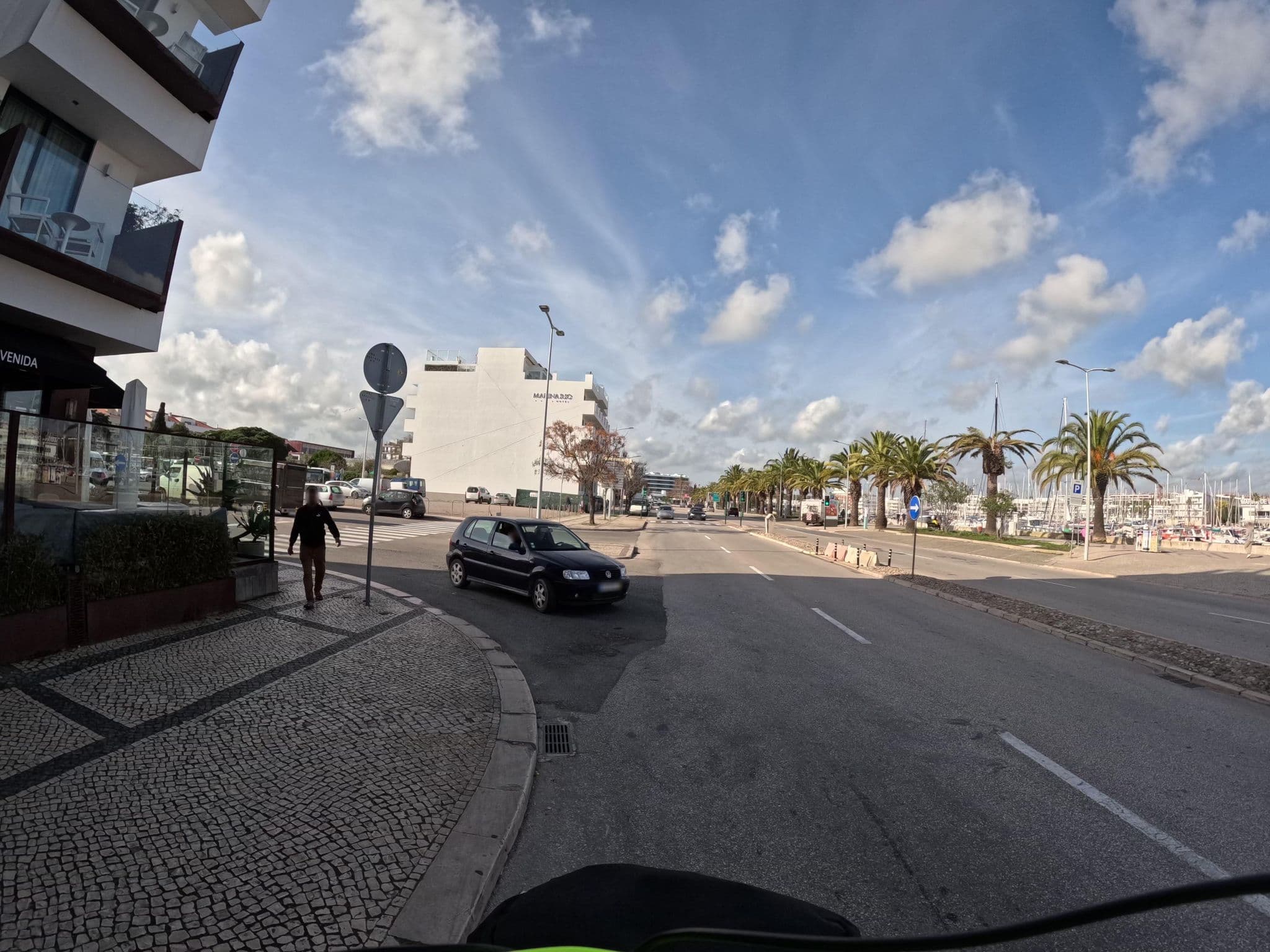 Street view near Lagos Avenida Hotel, Lagos — © claudiop (CC BY-SA · Mapillary)