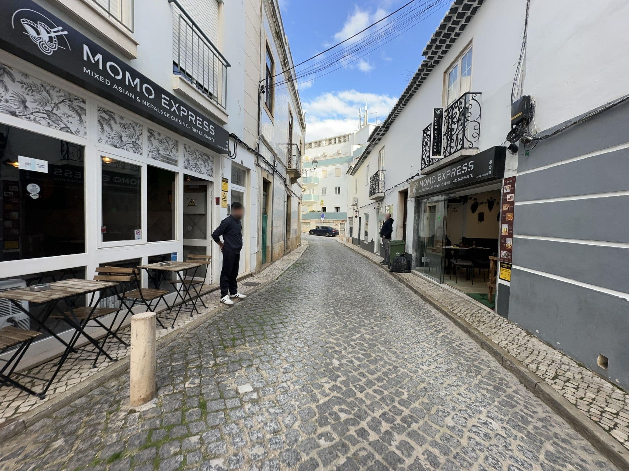 Street view near Surf Experience, Lagos — © varun959 (CC BY-SA · Mapillary)