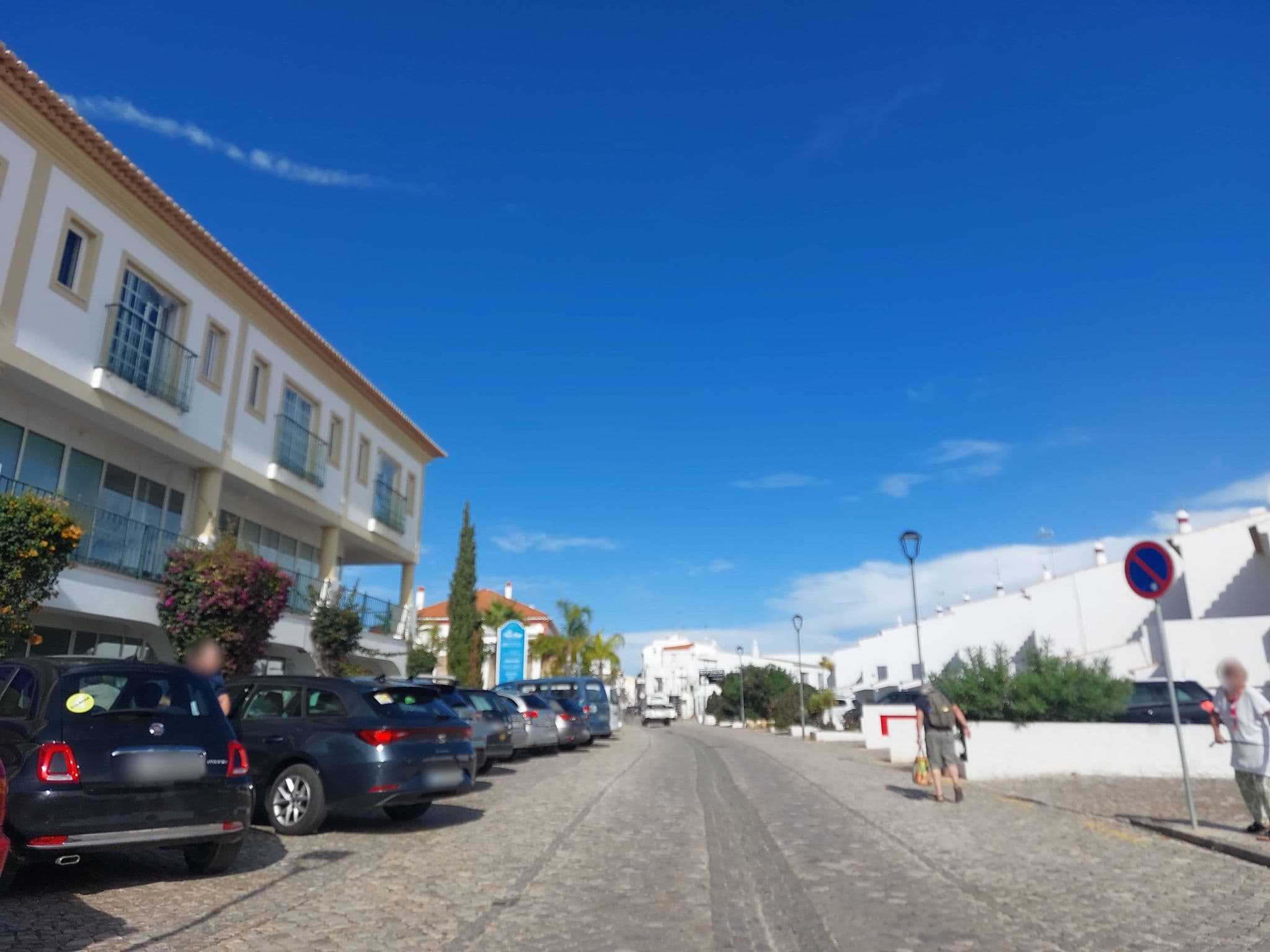 Street view near Ocean Club Luz, Senhora da Luz — © 5rmft (CC BY-SA · Mapillary)