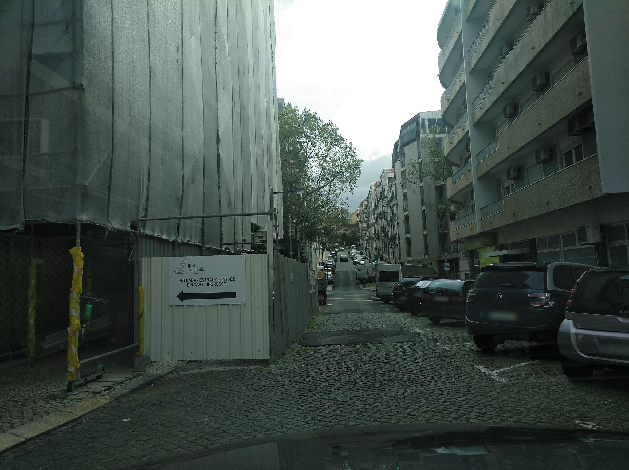 Street view near Home 22, Lisbon — © filohipo (CC BY-SA · Mapillary)