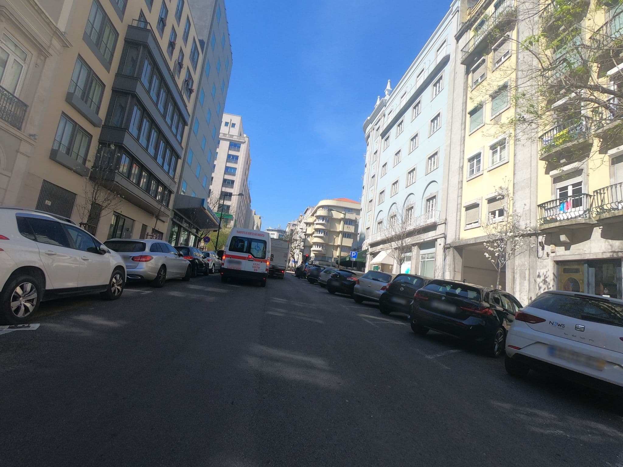 Street view near Dom Carlos Liberty, Lisbon — © filohipo (CC BY-SA · Mapillary)