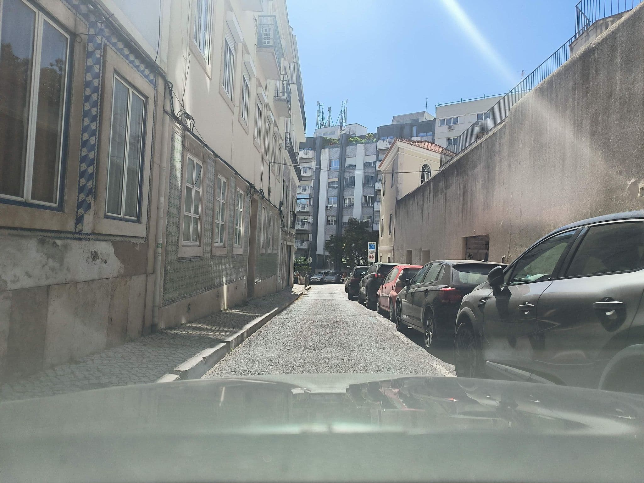 Street view near Imperium Lisbon Village, Principe Real — © filohipo (CC BY-SA · Mapillary)