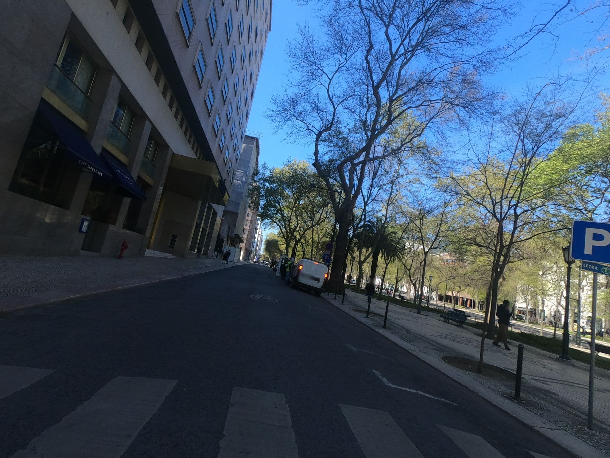 Street view near Lobby - Hotel Tivoli, Lisbon — © filohipo (CC BY-SA · Mapillary)