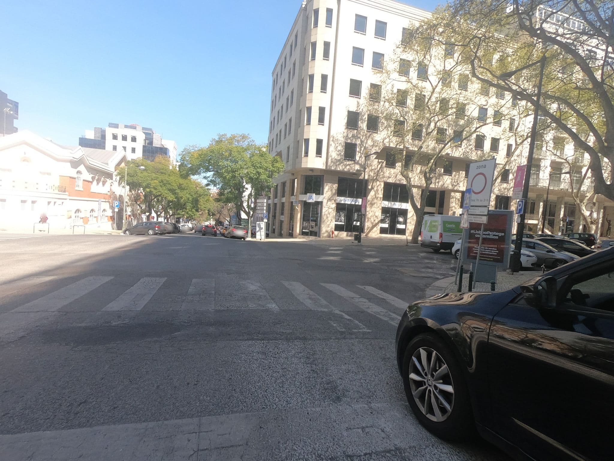 Street view near Garden Roof Bar, Principe Real — © filohipo (CC BY-SA · Mapillary)