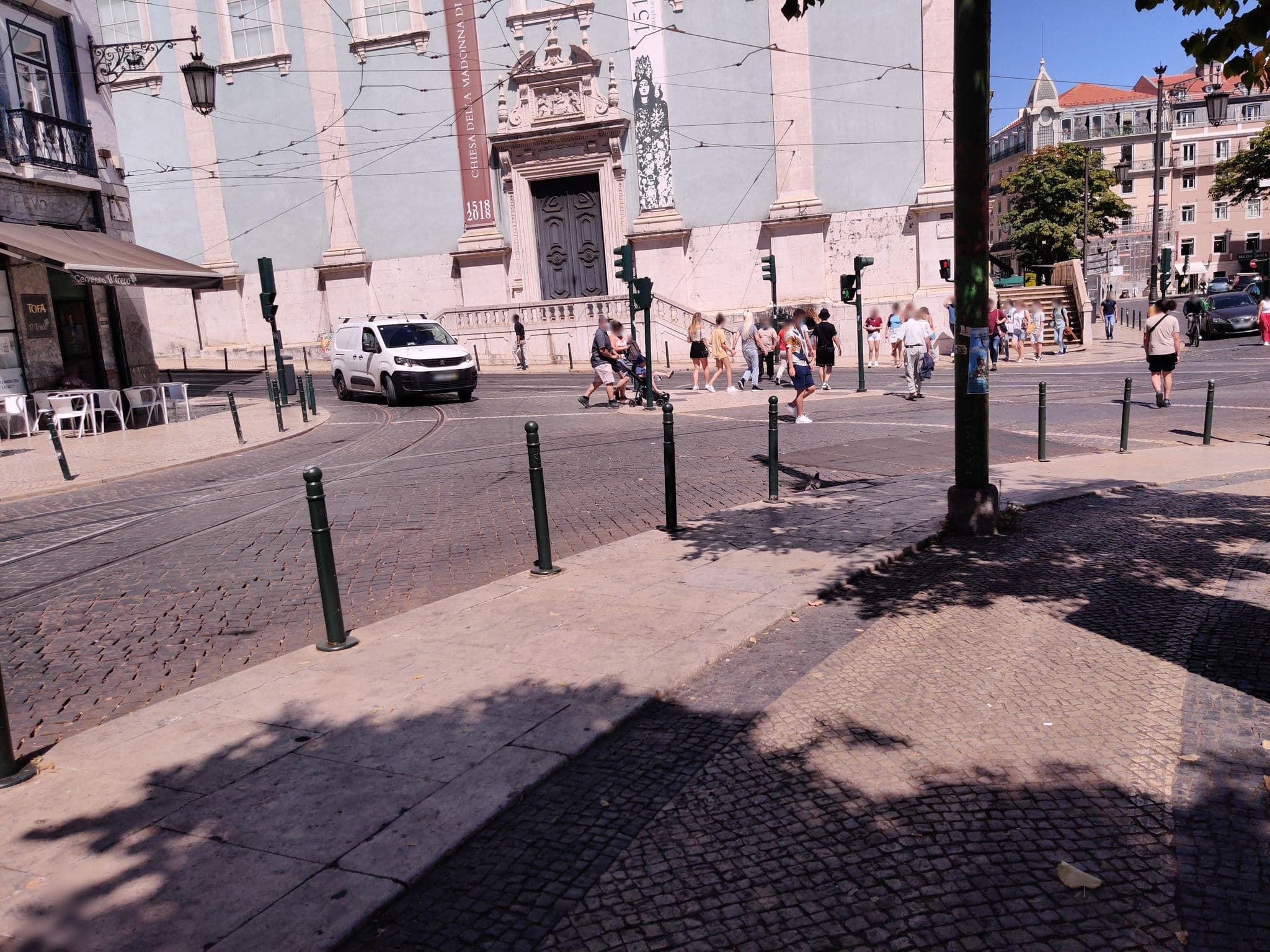 Street view near Low Cost Apartments Ocean@City, Bairro Alto — © sttujames (CC BY-SA · Mapillary)