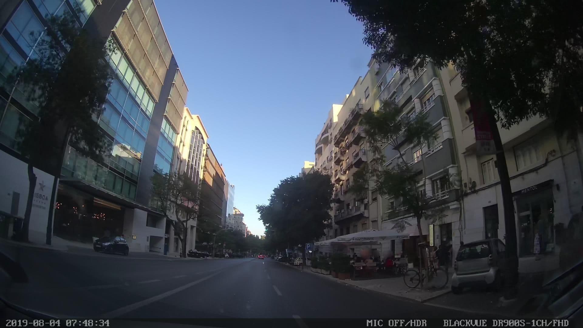 Street view near Residencial Londrina, Lisbon — © filipegraciosa (CC BY-SA · Mapillary)