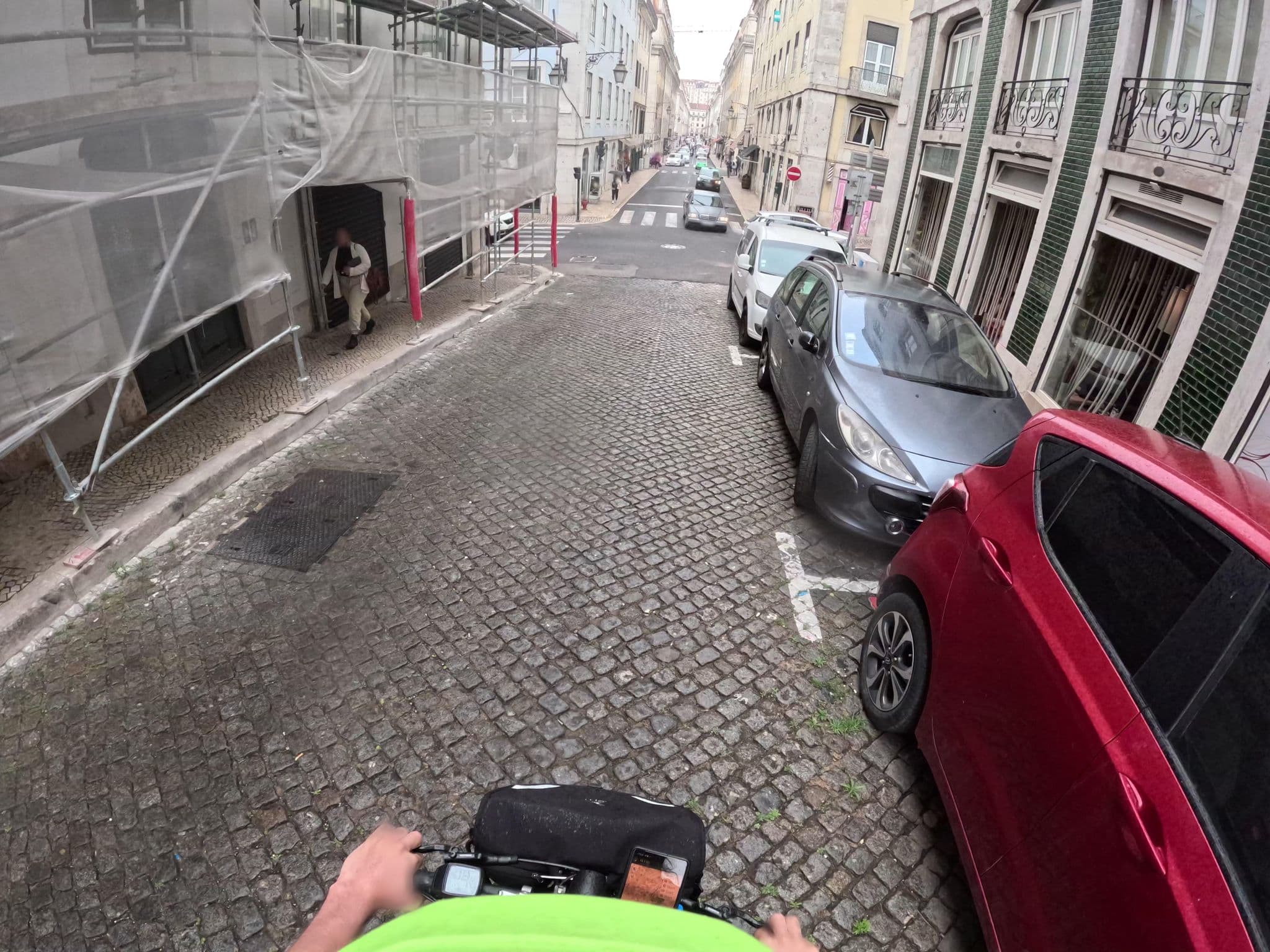 Street view near Baixa tile bllue, Baixa — © claudiop (CC BY-SA · Mapillary)