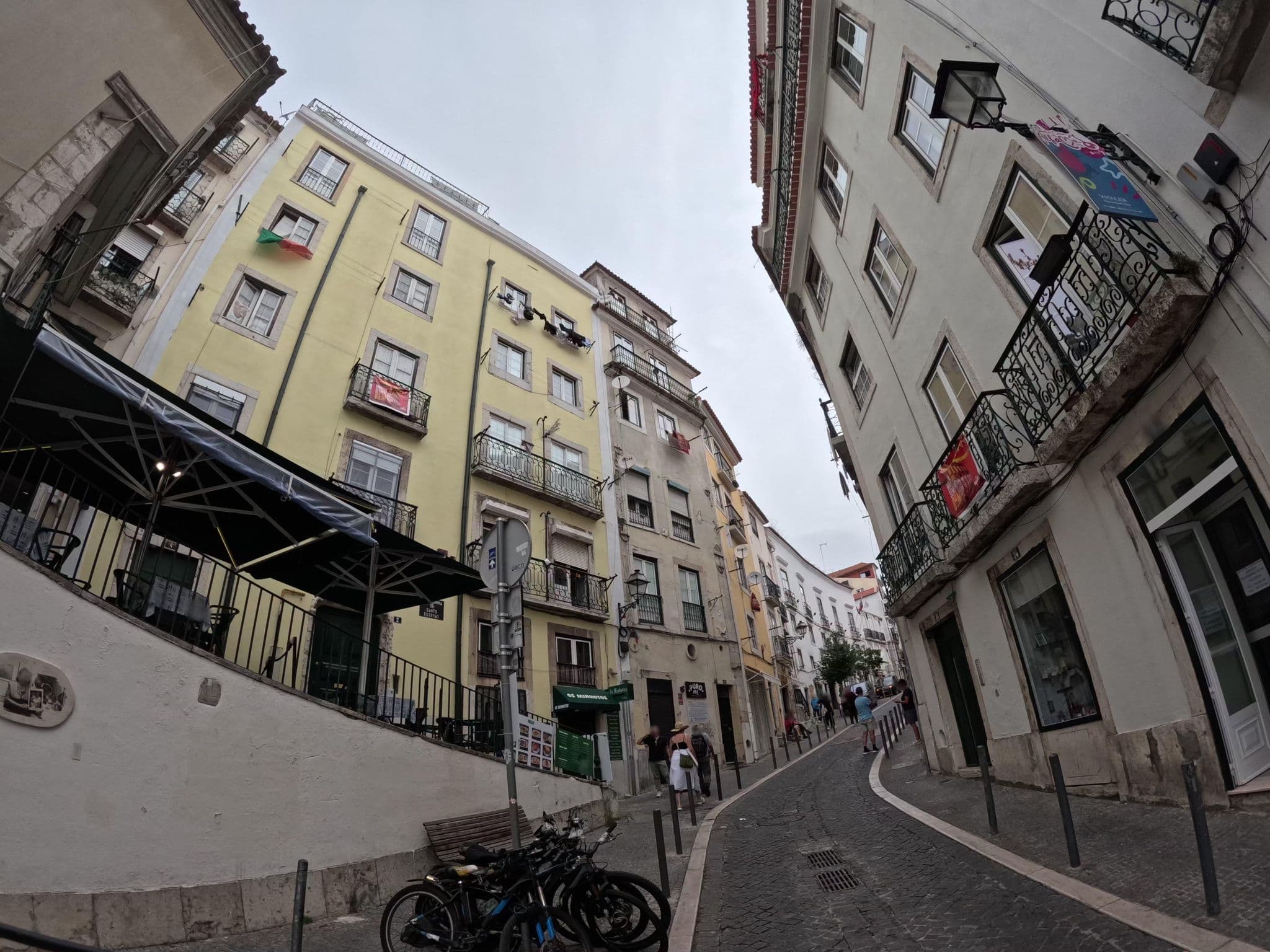 Street view near ChezVous Apartments, Alfama — © claudiop (CC BY-SA · Mapillary)