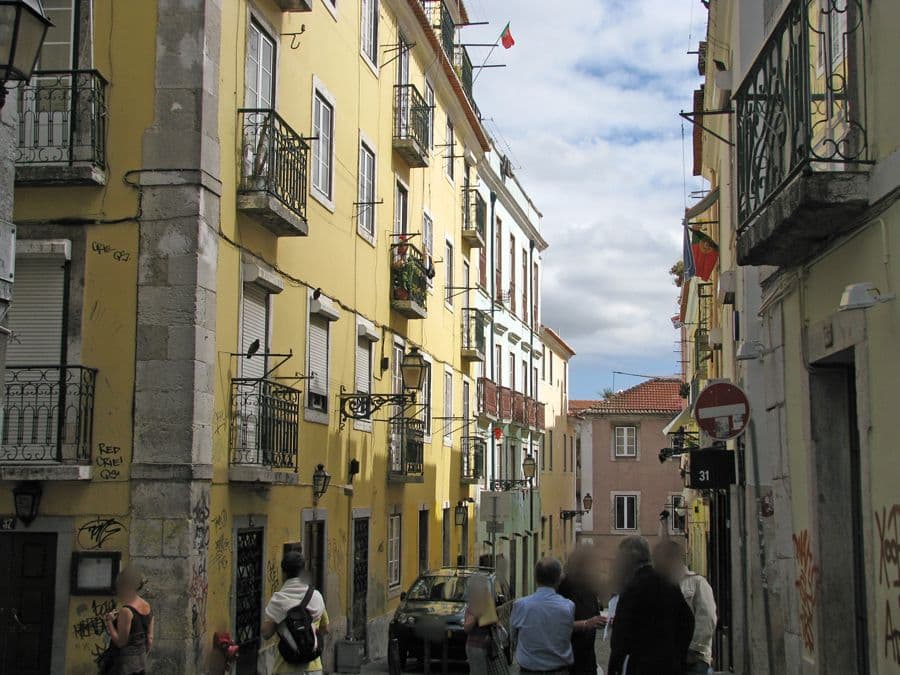 Street view near Bairro House Apartments & Suites, Bairro Alto — © barragon (CC BY-SA · Mapillary)