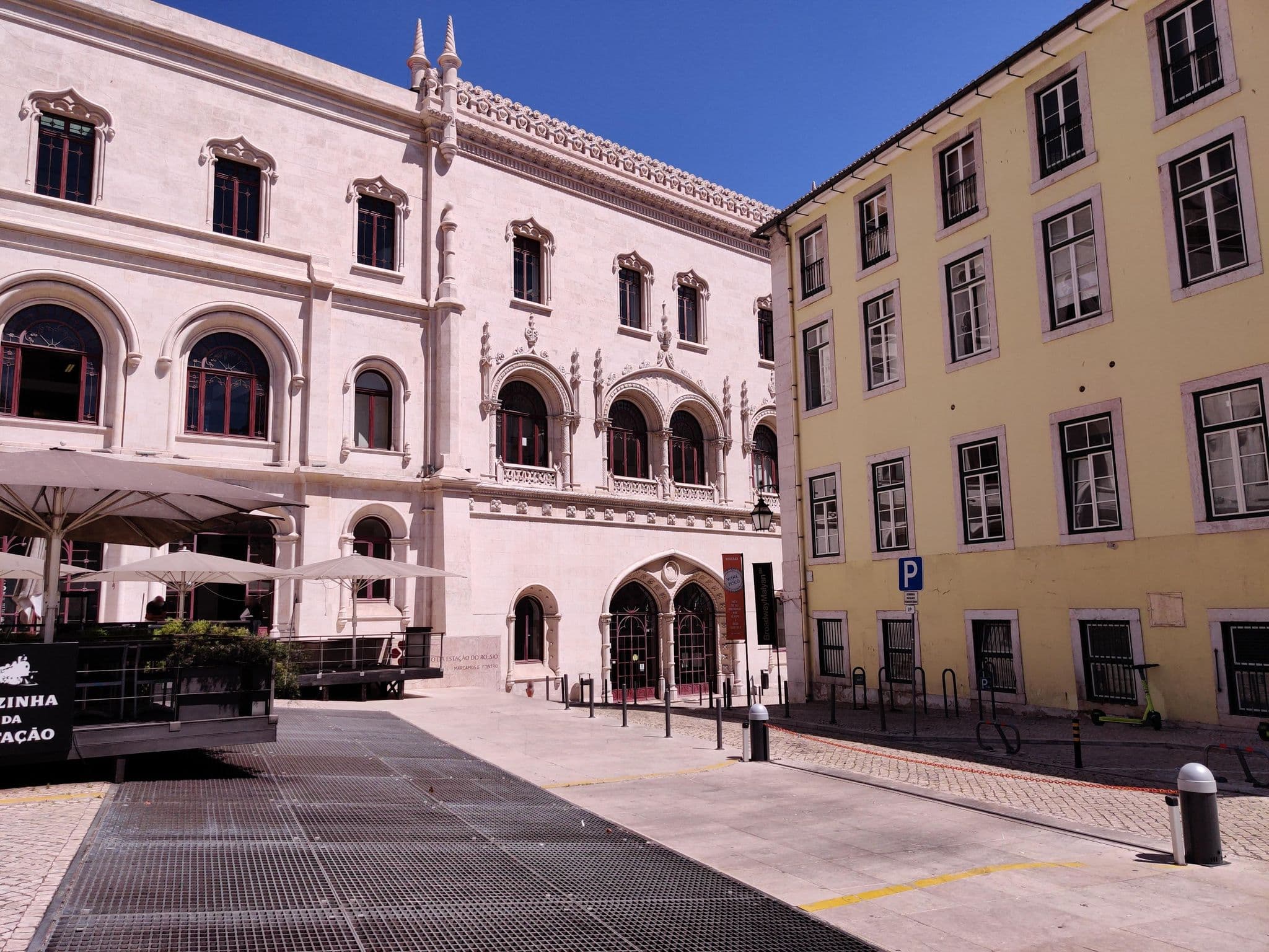 Street view near Soportel-Sociedade Portuguesa Hoteleira, São Mamede — © sttujames (CC BY-SA · Mapillary)