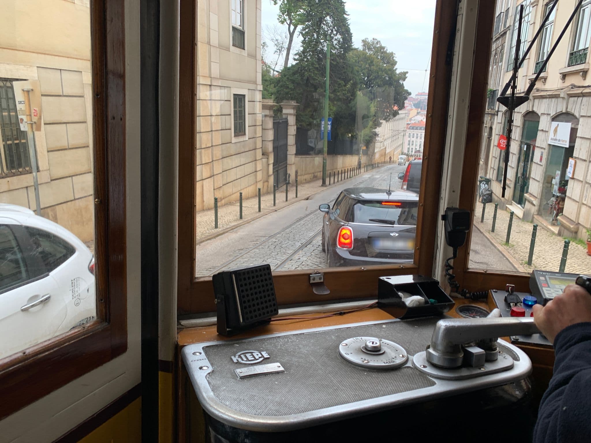 Street view near Estrela 75 - Lisbon Hostel, Santos-o-Velho — © kwapphiell (CC BY-SA · Mapillary)