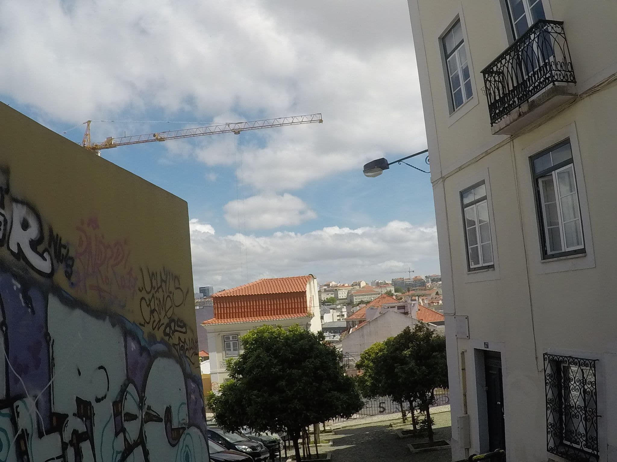 Street view near Be My Guest - Ludo, Principe Real — © chrisbeddow (CC BY-SA · Mapillary)