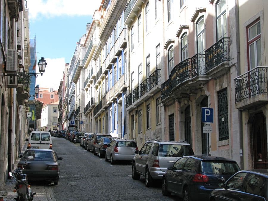 Street view near Emenda10, Bairro Alto — © barragon (CC BY-SA · Mapillary)