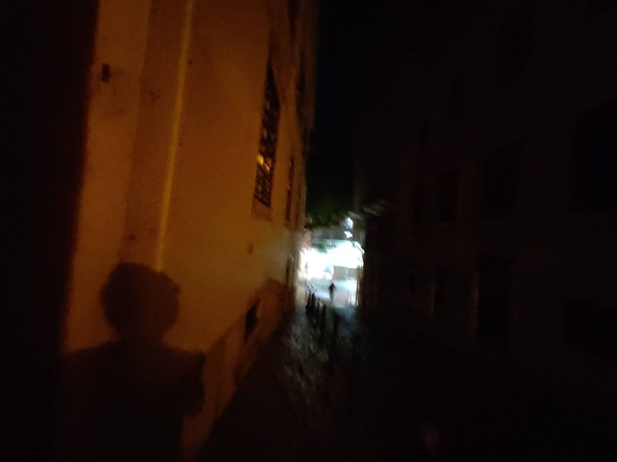 Street view near Asul B&B, Santos-o-Velho — © Attractor_Snowstorm (CC BY-SA · Mapillary)