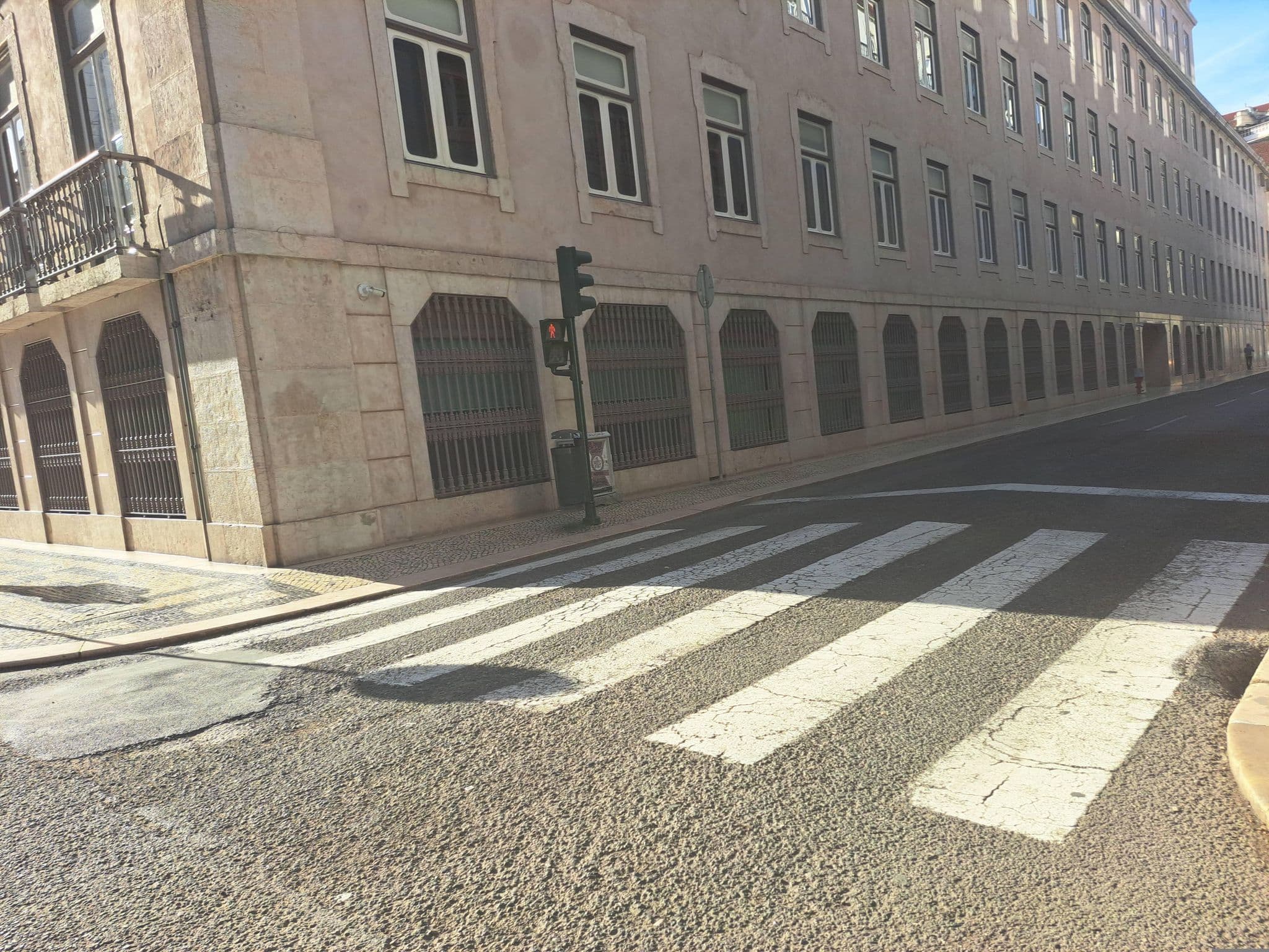 Street view near UniPlaces - Universityplaces Serviços de Internet, Baixa — © beer119 (CC BY-SA · Mapillary)