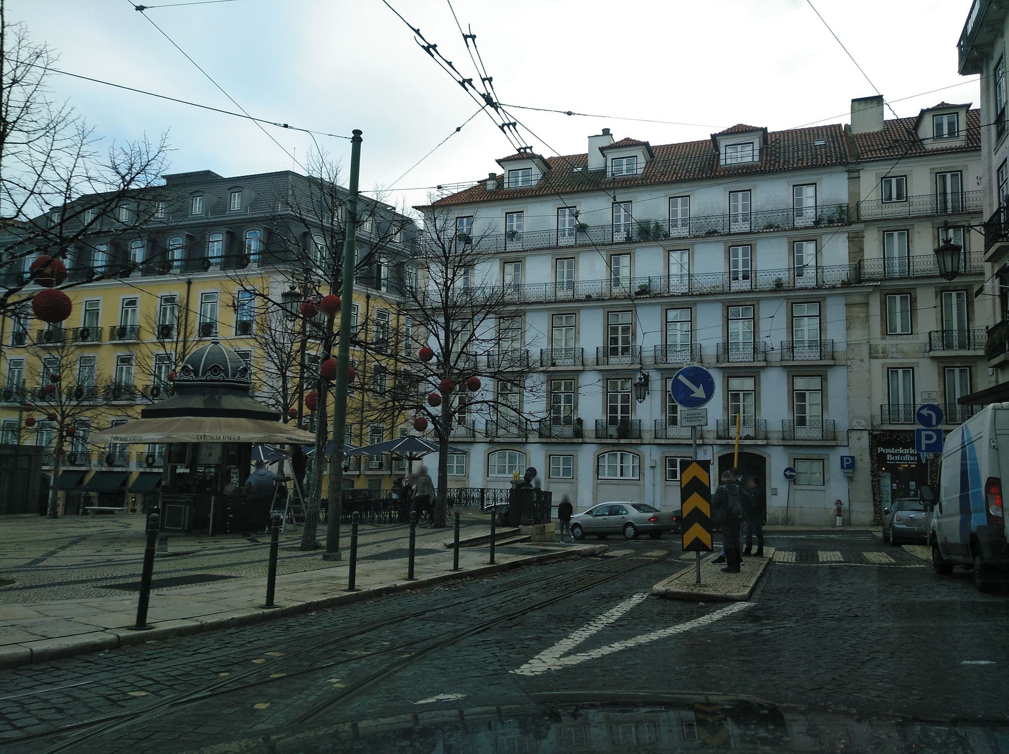 Street view near Some AirBnb, Bairro Alto — © filohipo (CC BY-SA · Mapillary)