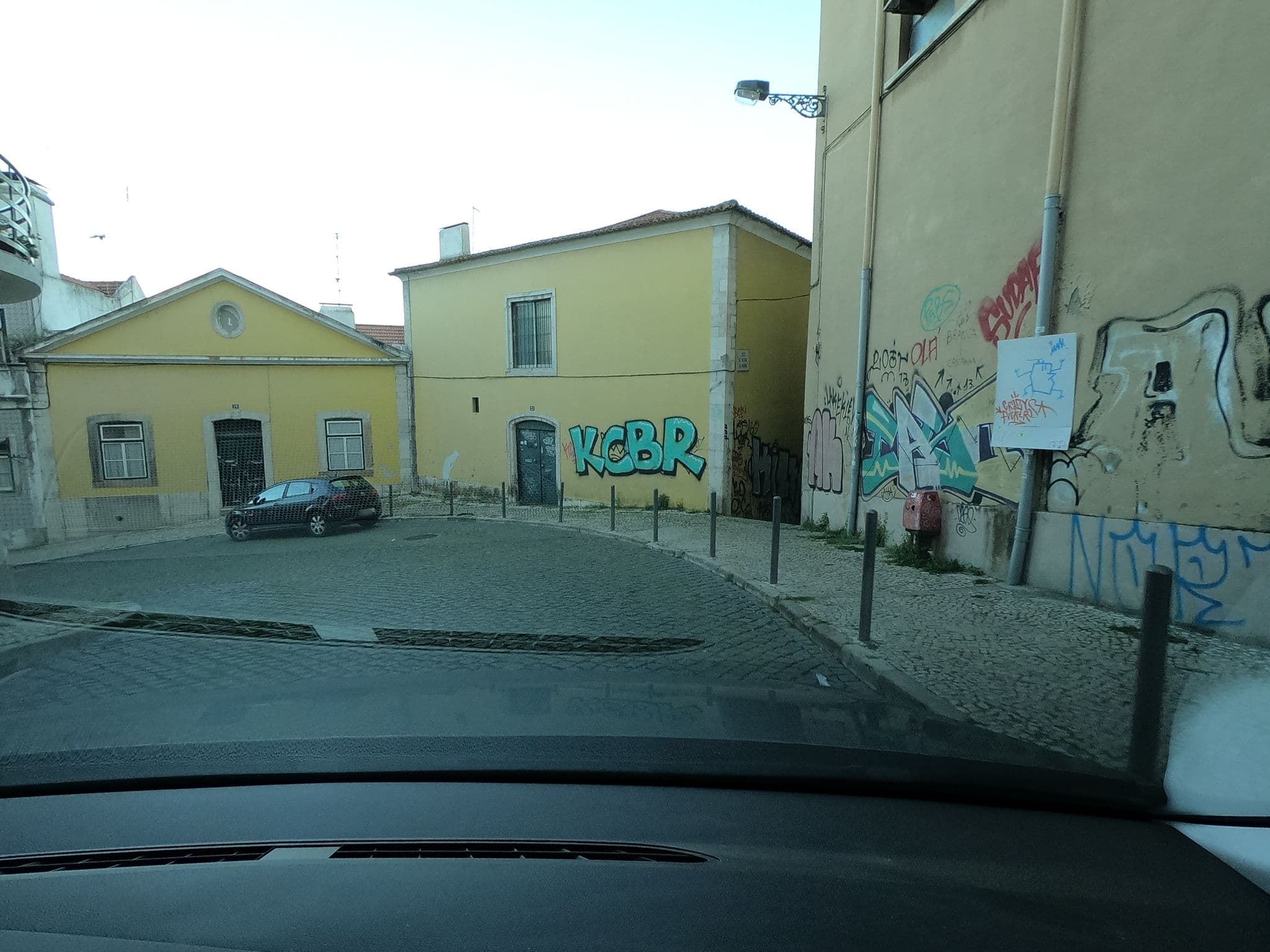 Street view near Hello Lisbon Santa Apolónia, Alfama — © davipt (CC BY-SA · Mapillary)