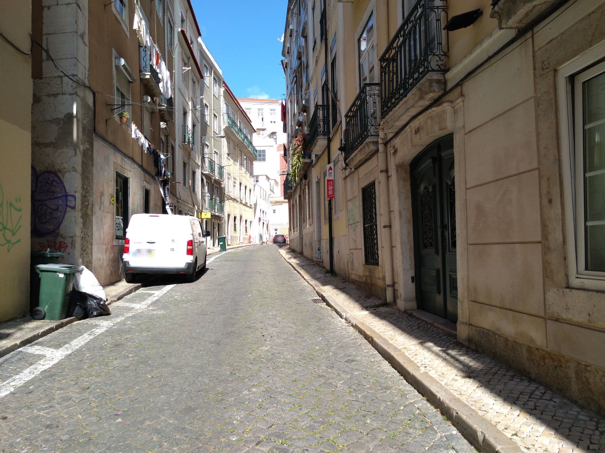 Street view near l'appart, São Mamede — © slashme (CC BY-SA · Mapillary)