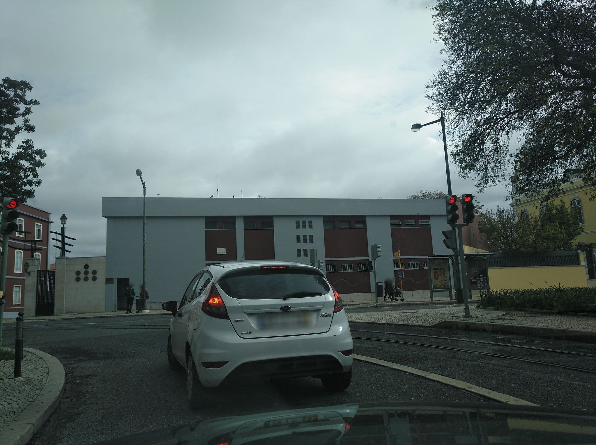 Street view near Residencial Princesa, São Jorge de Arroios — © filohipo (CC BY-SA · Mapillary)