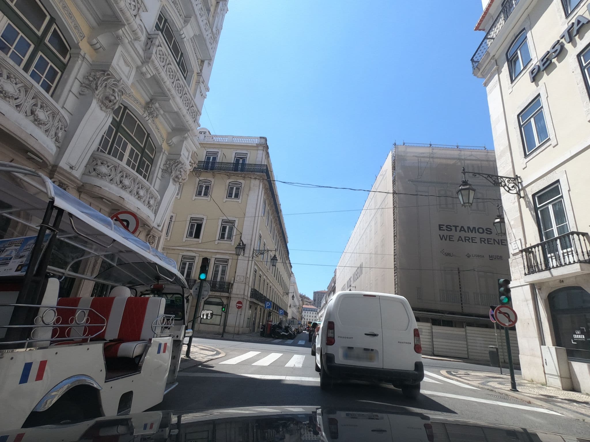 Street view near Auris Apartments Lisbon, Baixa — © filohipo (CC BY-SA · Mapillary)