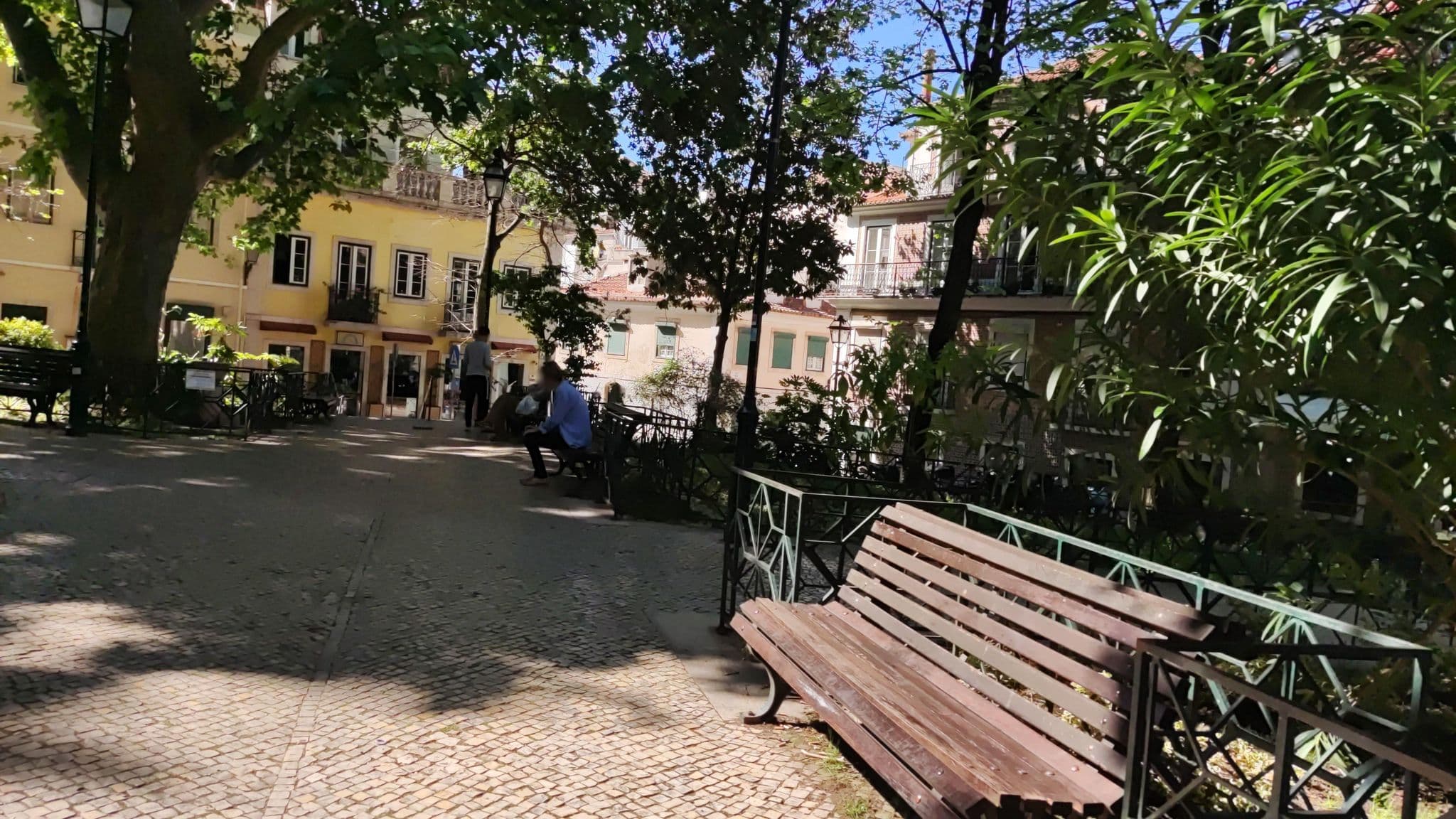 Street view near Florest Guest Hotel, Principe Real — © marcuscalabresus (CC BY-SA · Mapillary)