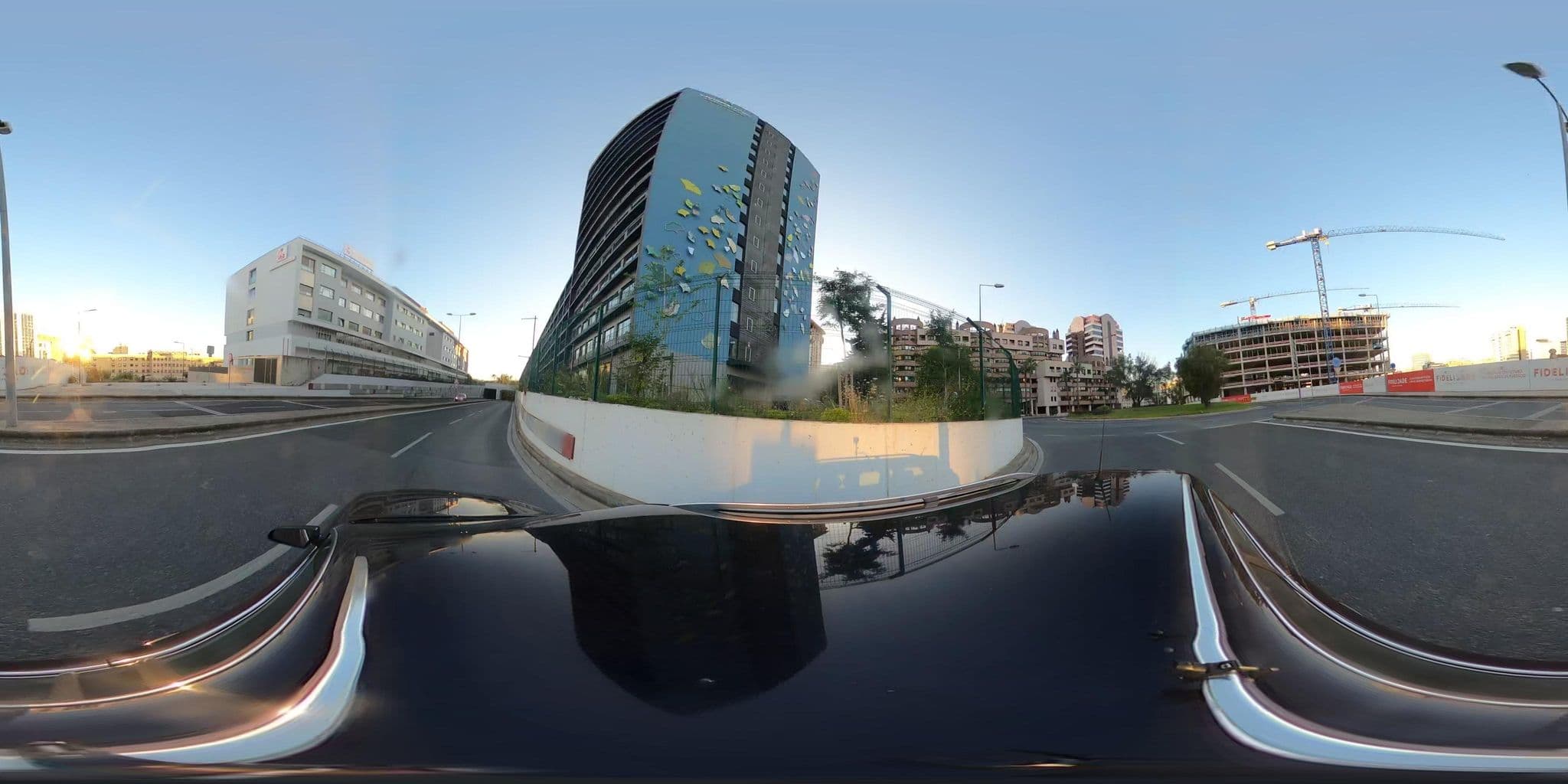 Street view near Livensa Living, Campo Pequeno — © filohipo (CC BY-SA · Mapillary)