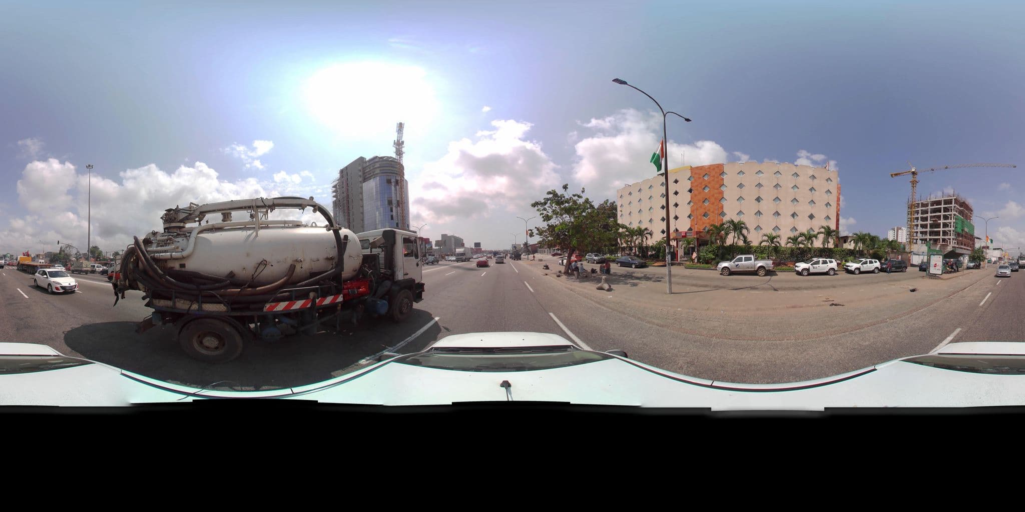 Street view near Hôtel Ibis Abidjan Marcory, Koumassi — © cign (CC BY-SA · Mapillary)