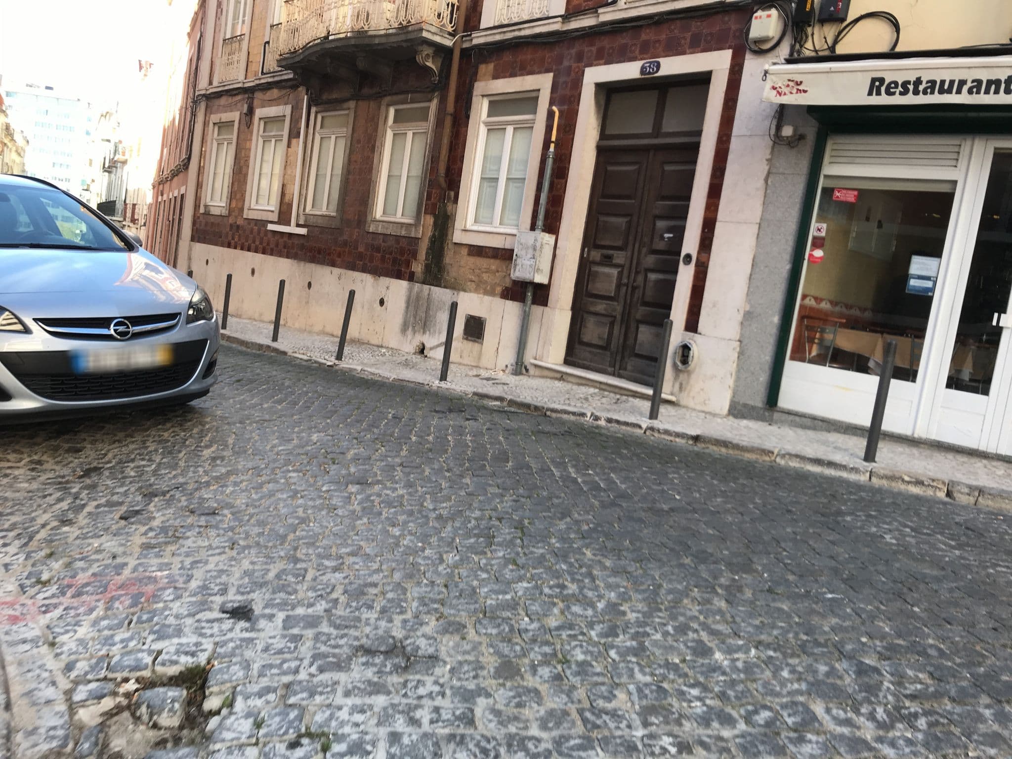 Street view near Travelingtolisbon, Lisbon — © miguel_andrade (CC BY-SA · Mapillary)
