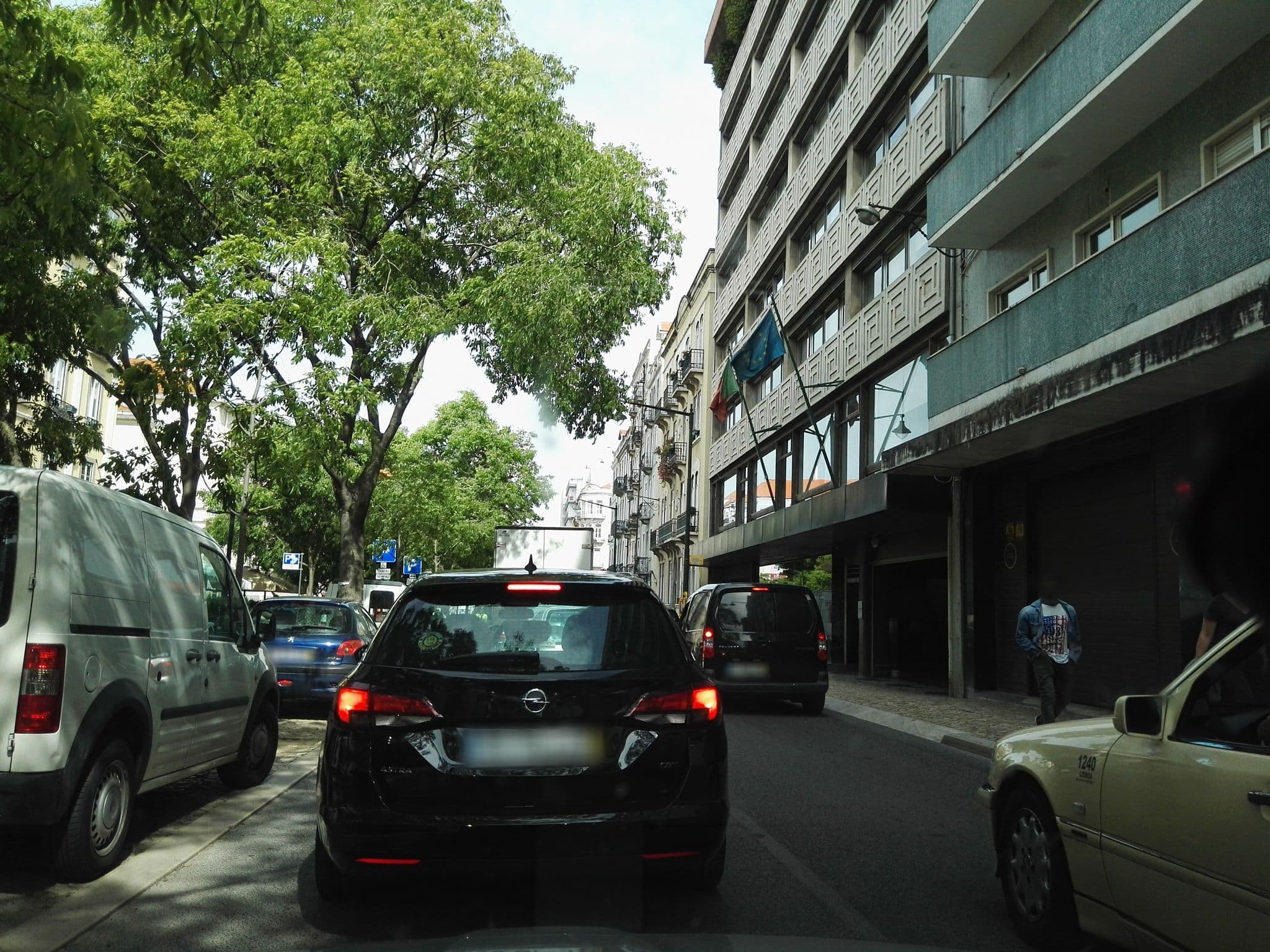 Street view near Room 536 Hotel Tivoli, São Sebastião da Pedreira — © filipegraciosa (CC BY-SA · Mapillary)