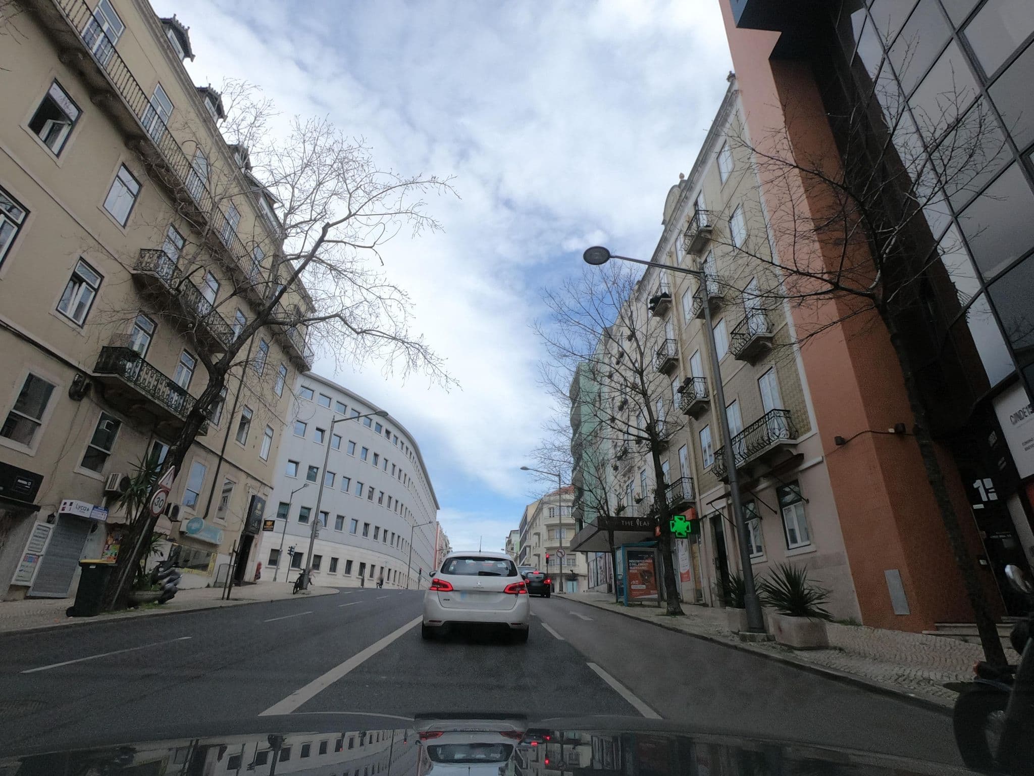 Street view near Caza Latina, São Jorge de Arroios — © filohipo (CC BY-SA · Mapillary)