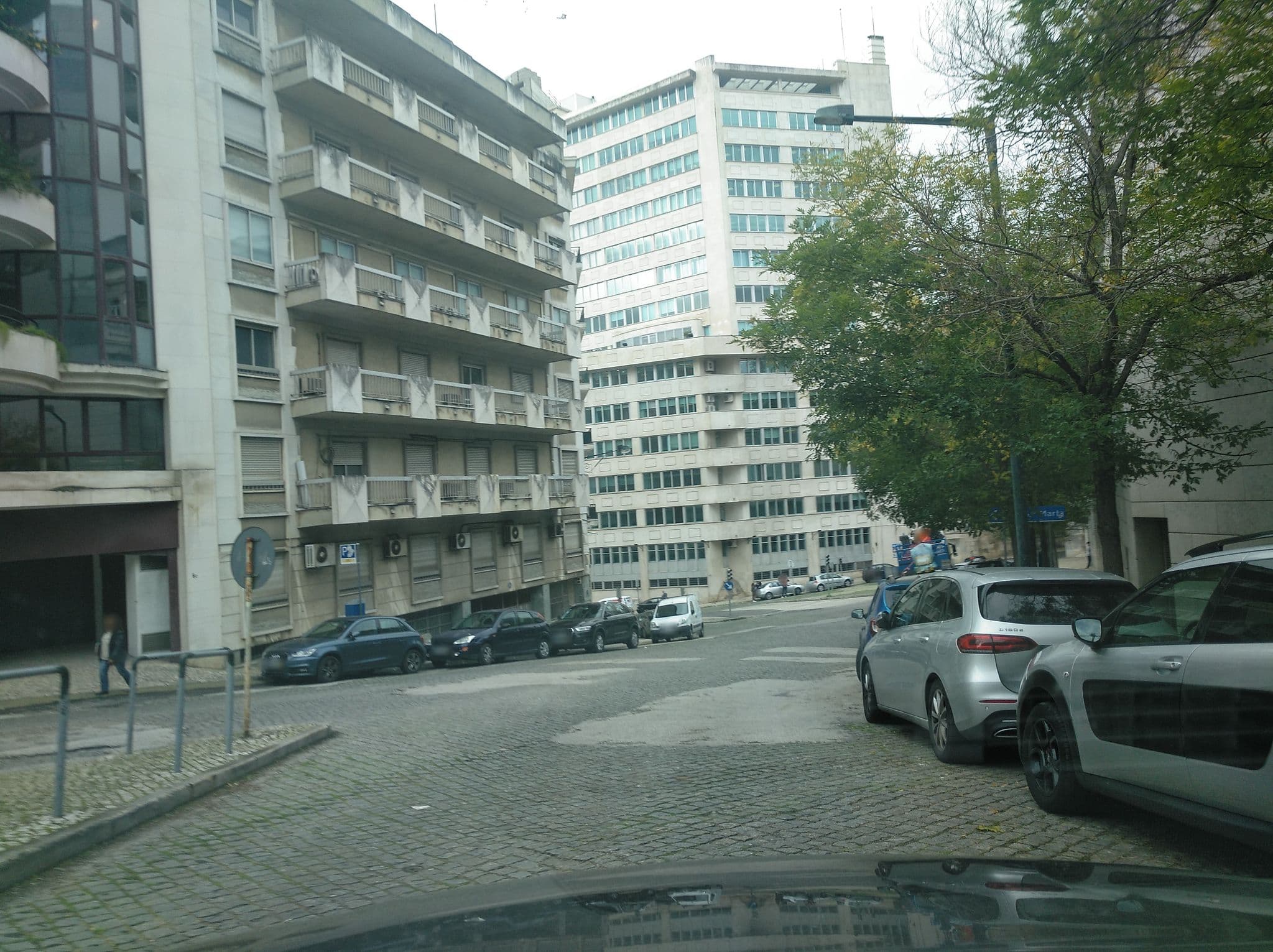 Street view near Sociedade Hoteleira de Condeixa S.A., Lisbon — © filohipo (CC BY-SA · Mapillary)
