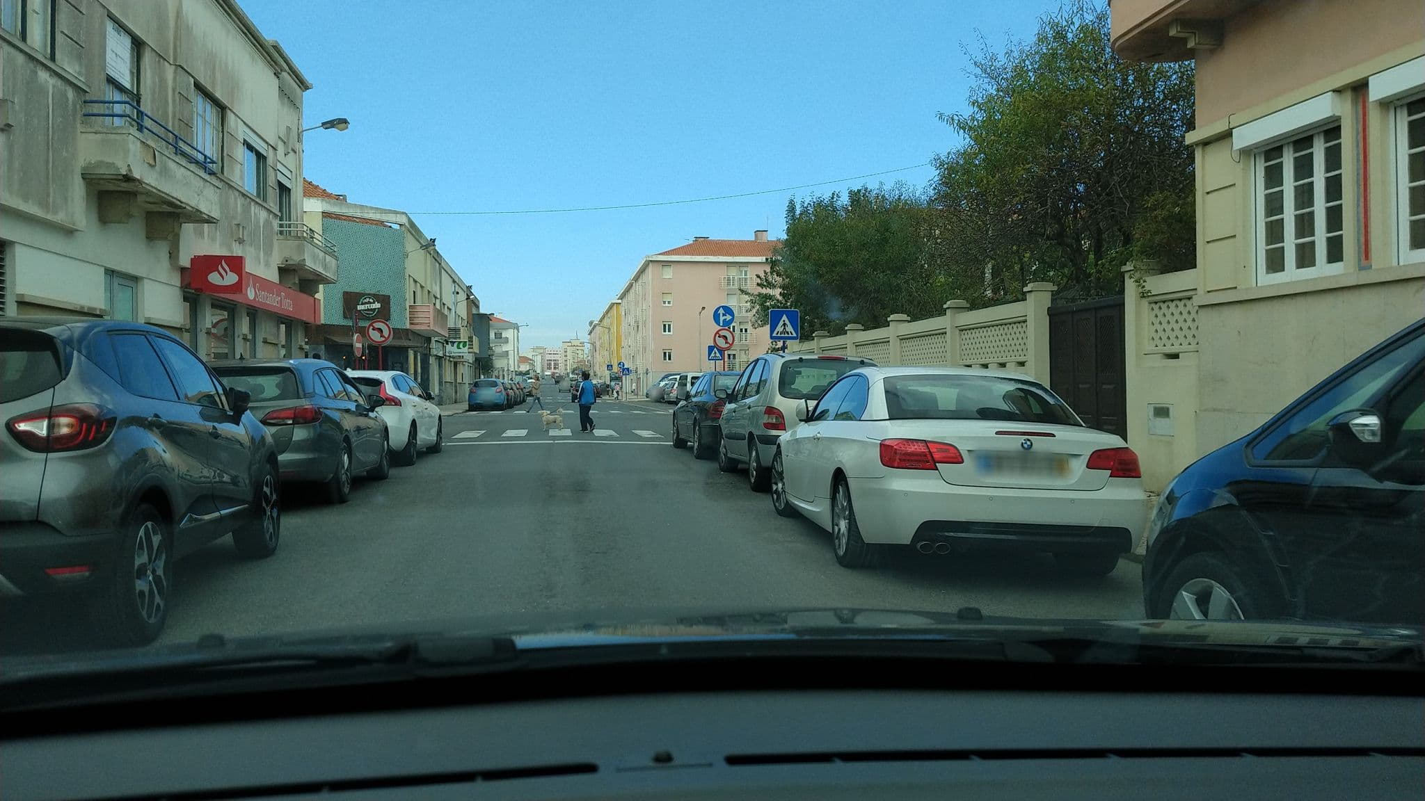 Street view near Geekco Hostel, Peniche — © asimonelli (CC BY-SA · Mapillary)