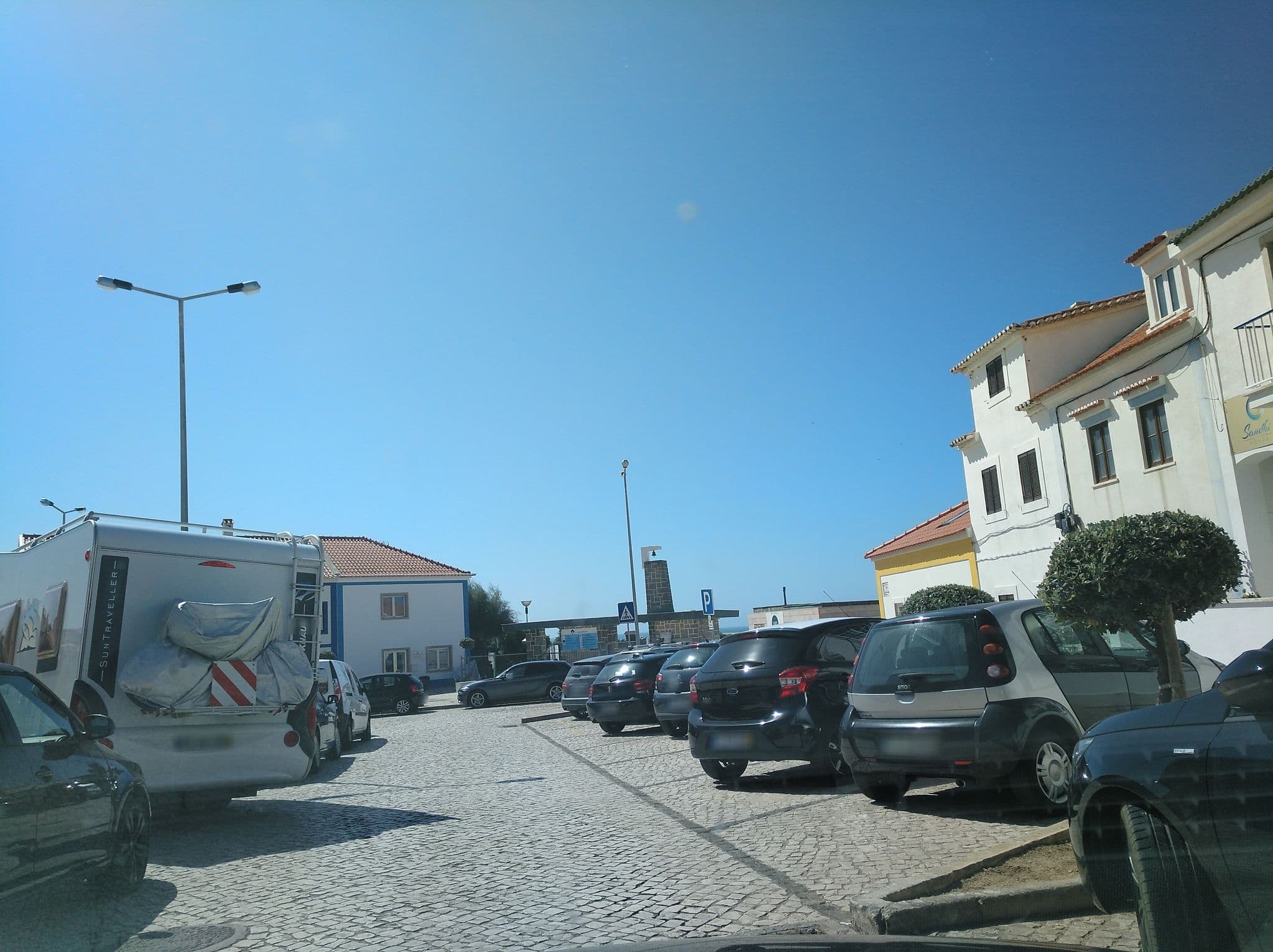 Street view near Ericeira Hostel & SPA, Ericeira — © filohipo (CC BY-SA · Mapillary)