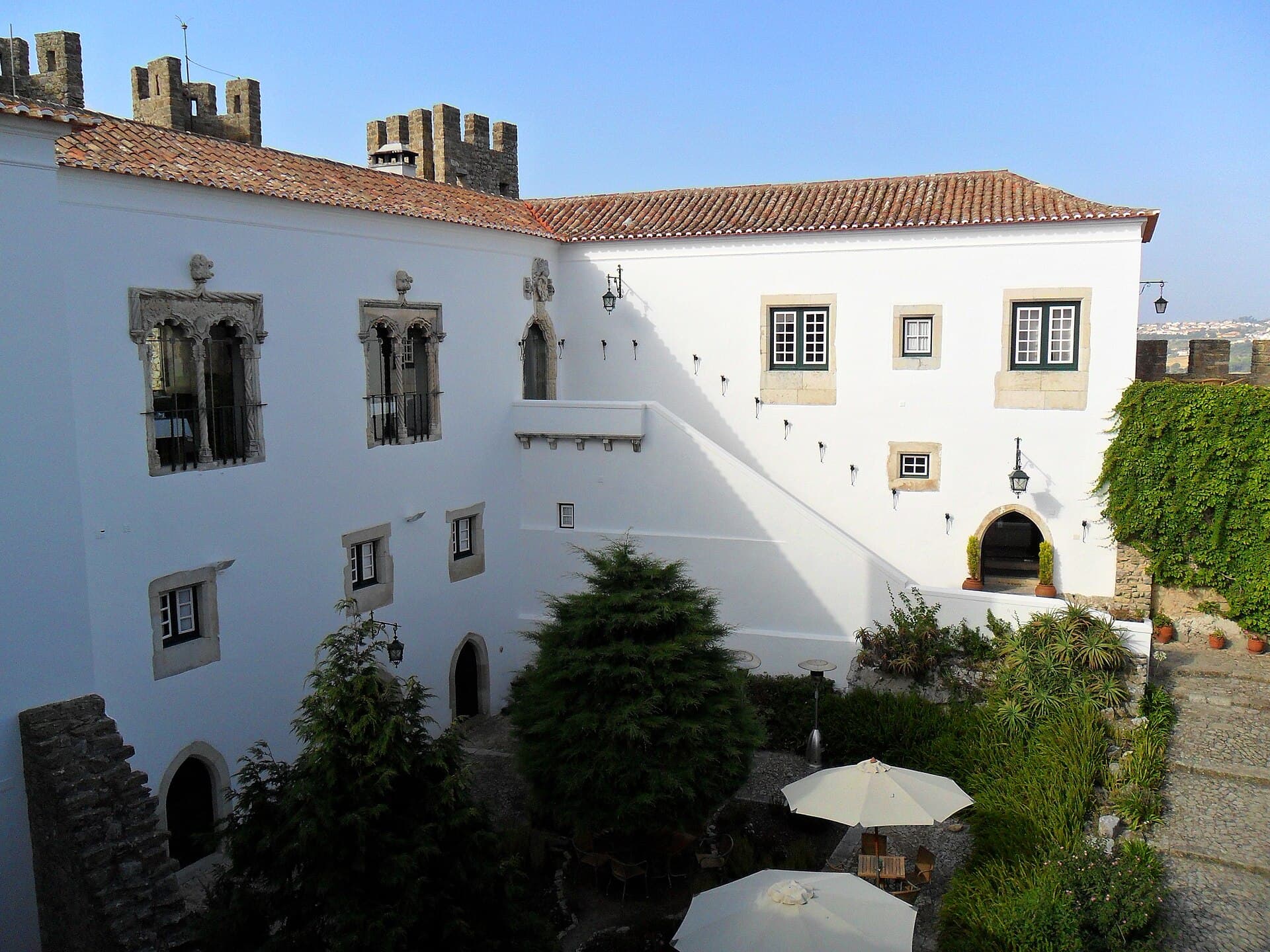 Pousada de Óbidos, Castelo de Óbidos (via Wikimedia Commons, CC BY-SA 3.0)